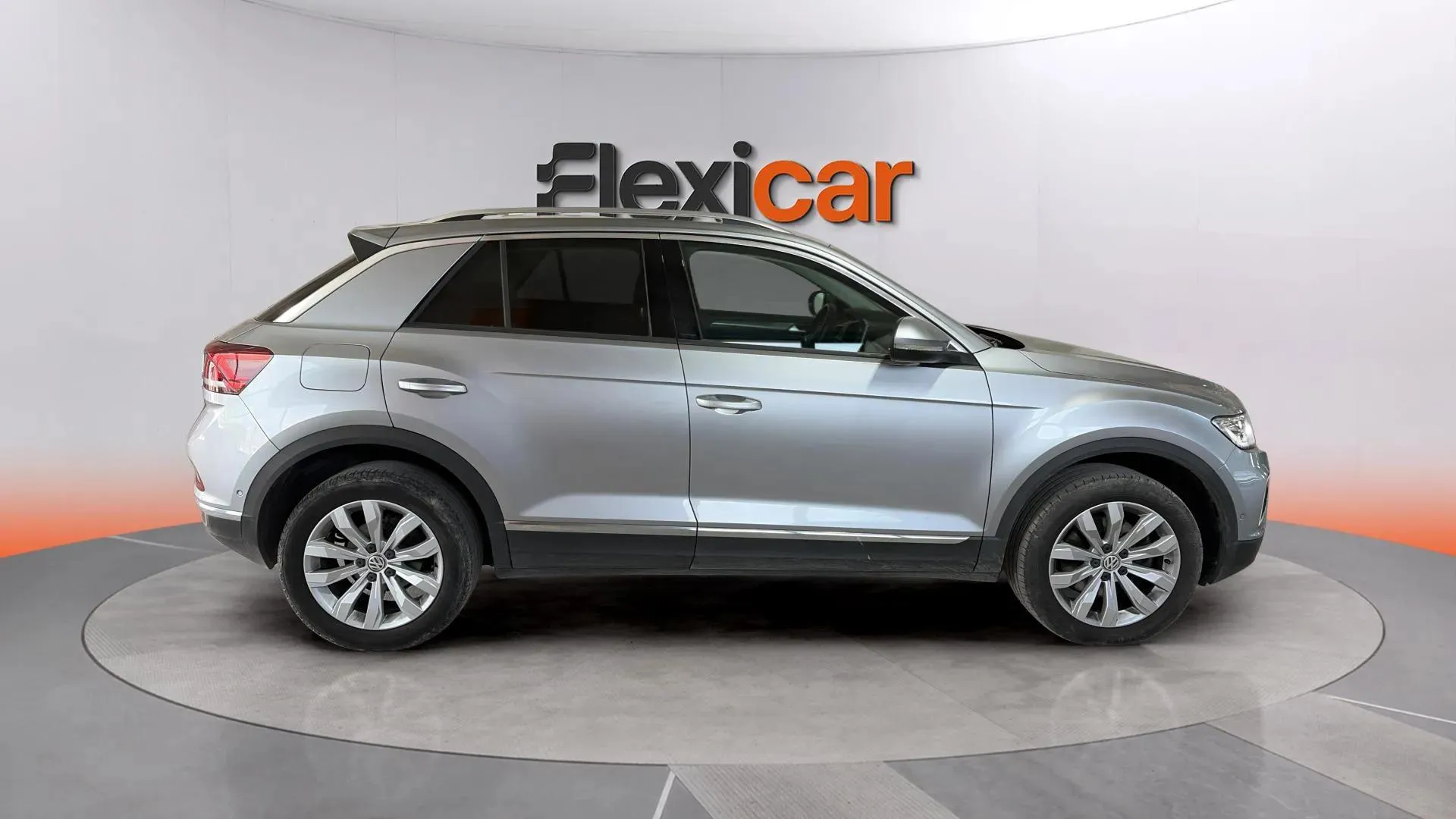 Volkswagen T-Roc Dark 2.0 TDI DSG - foto 4