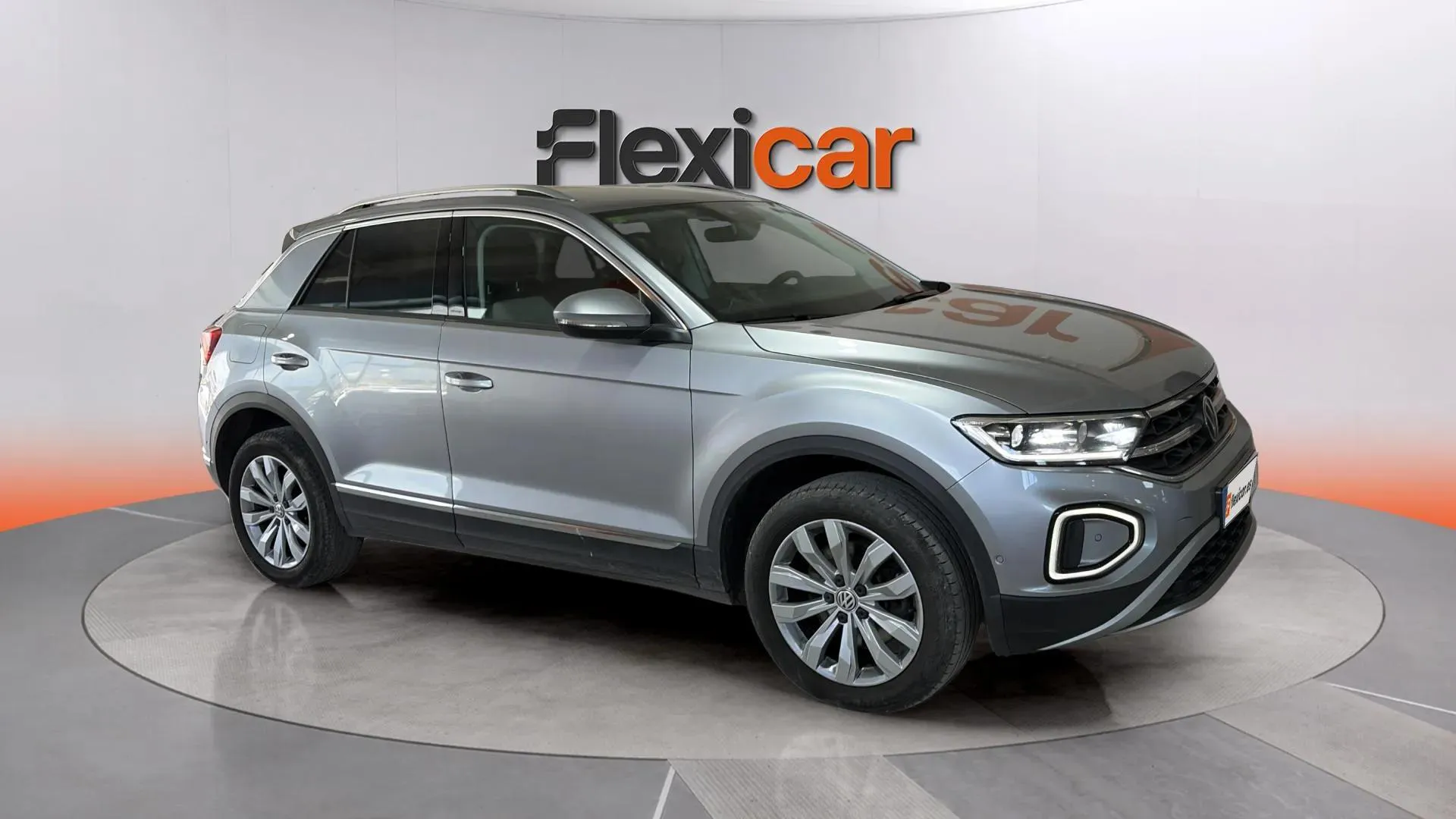 Volkswagen T-Roc Dark 2.0 TDI DSG - foto 3