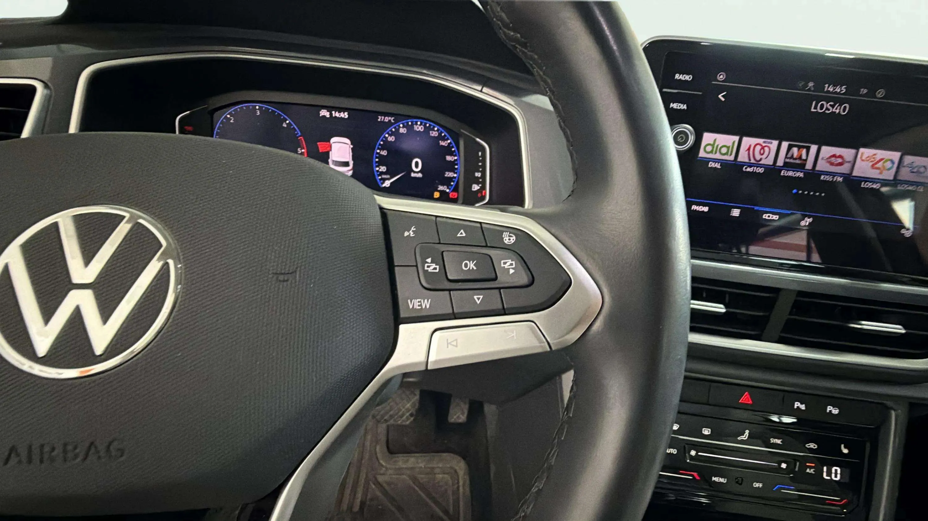 Volkswagen T-Roc Dark 2.0 TDI DSG - foto 17