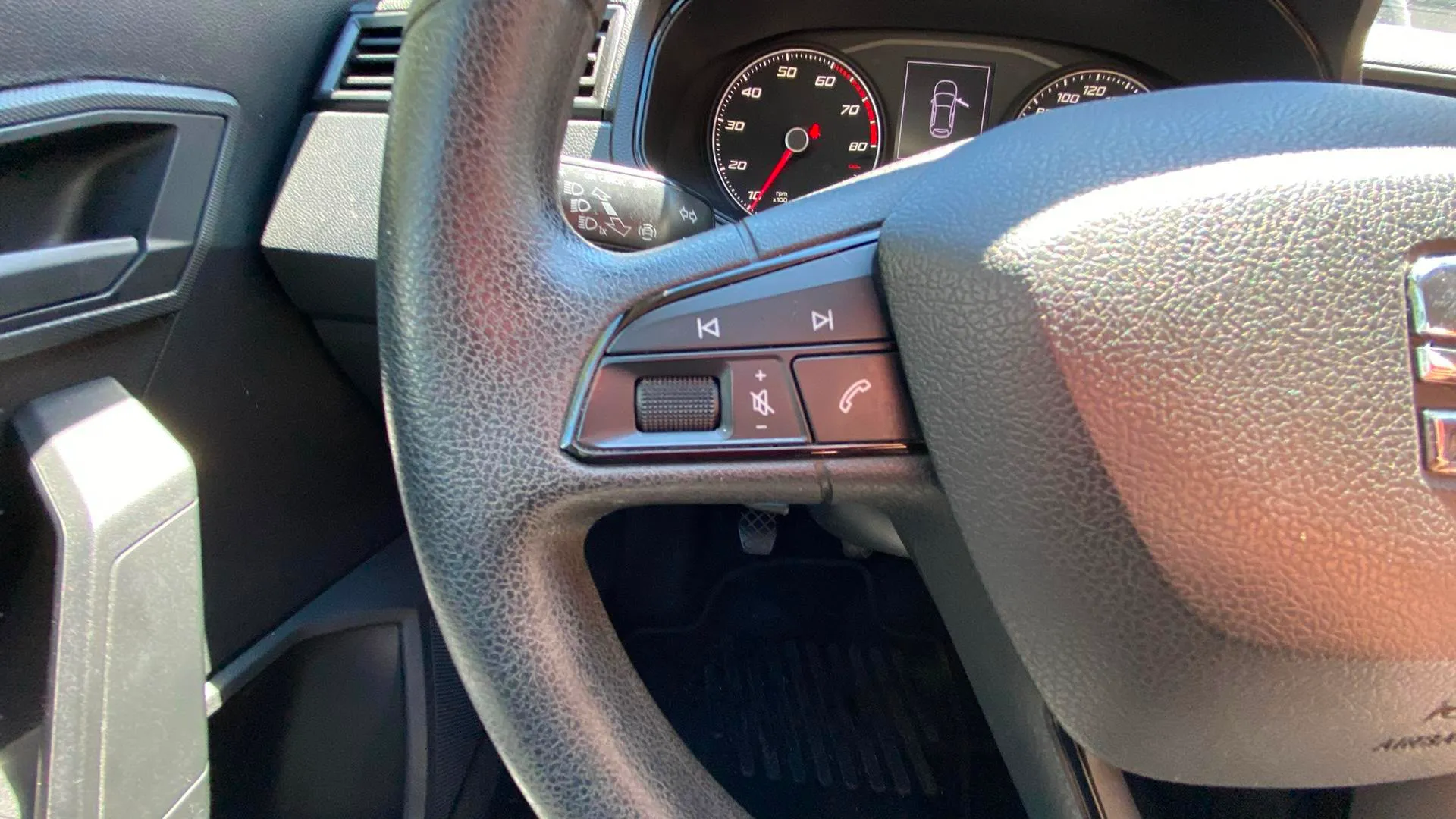 SEAT Ibiza 1.0 Reference - foto 12