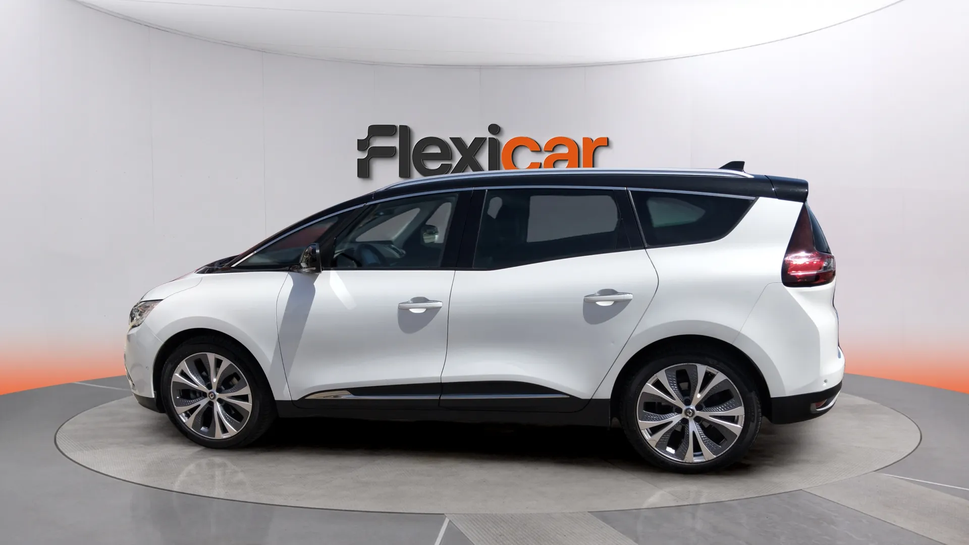 Renault Grand Scénic Zen GPF TCe EDC 18 - foto 4