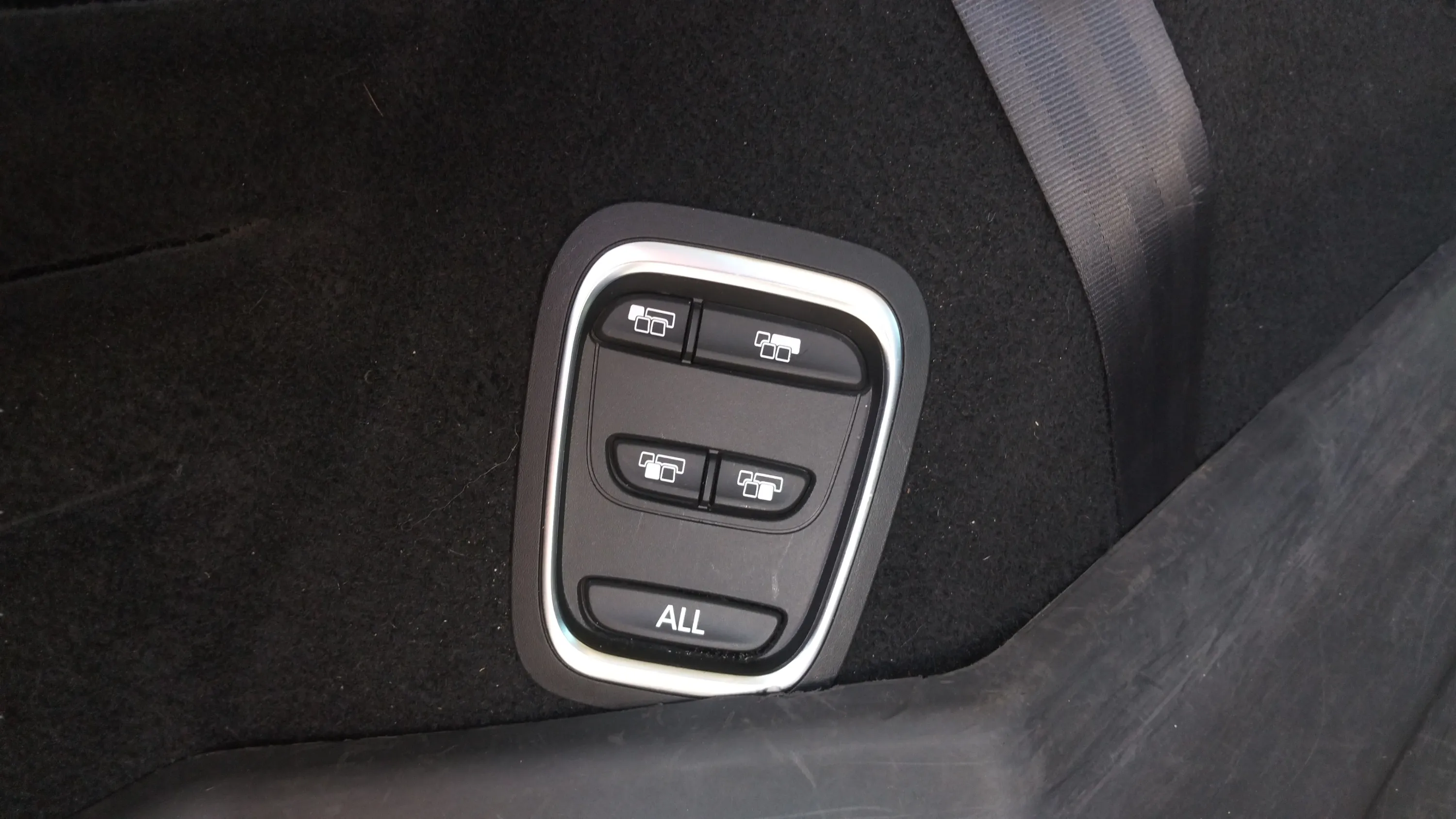 Renault Grand Scénic Zen GPF TCe EDC 18 - foto 24