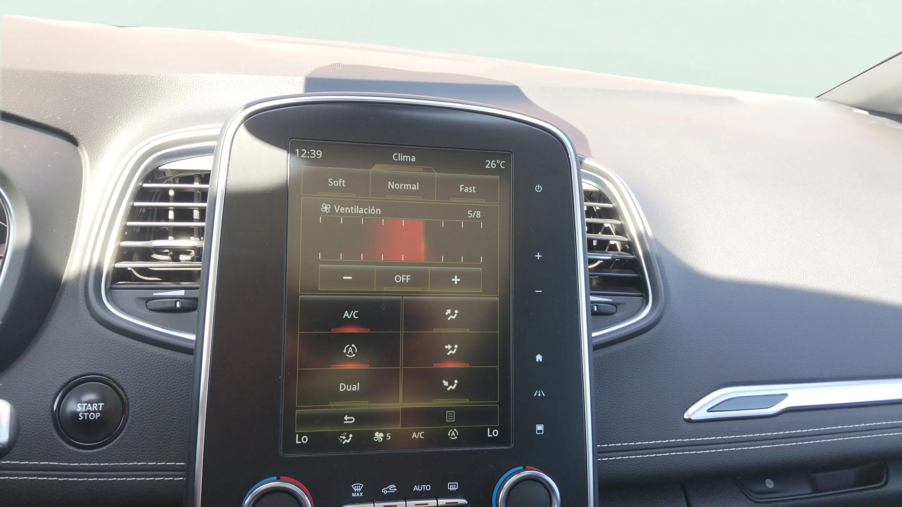 Renault Grand Scénic Zen GPF TCe EDC 18 - foto 20