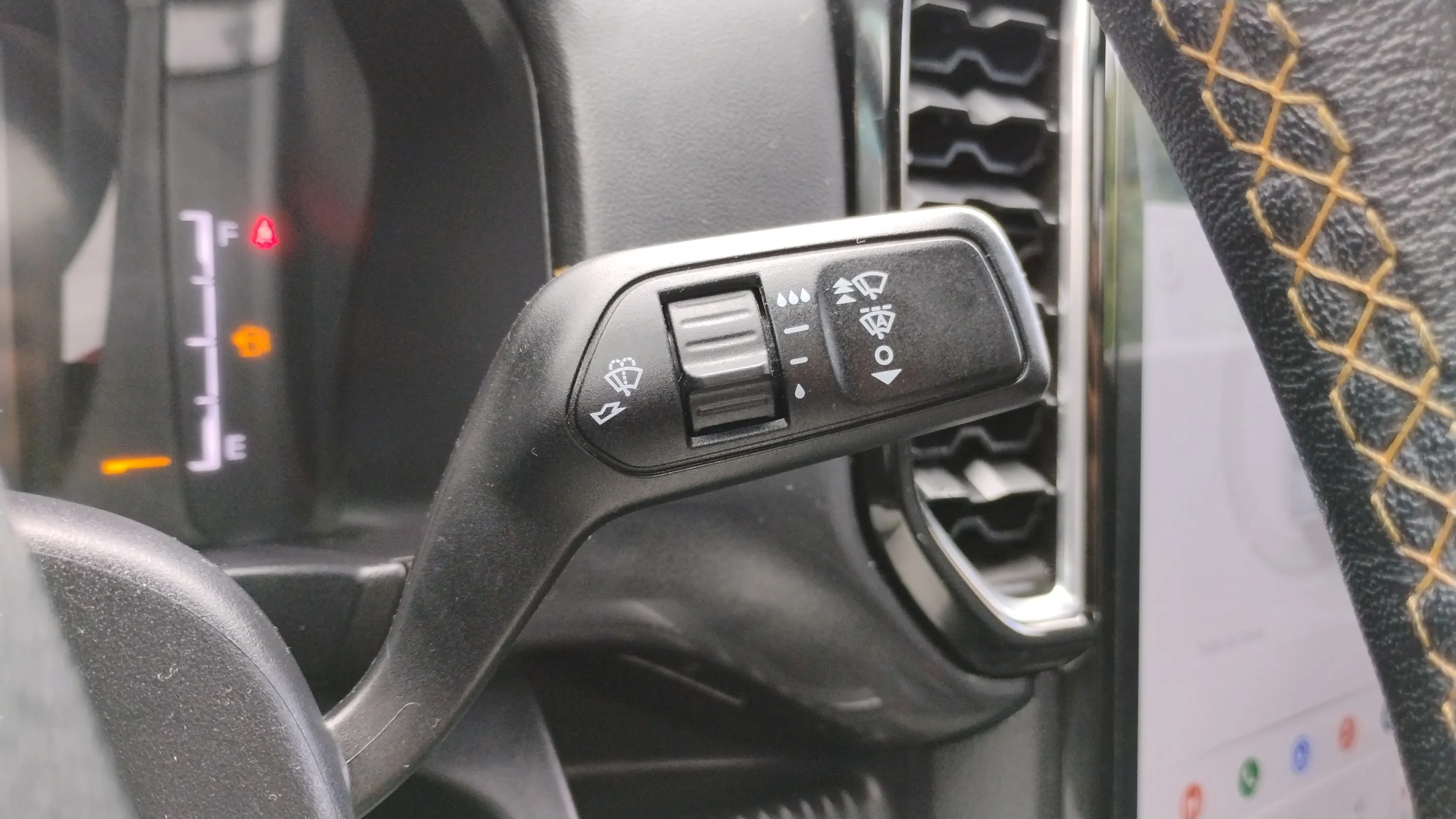 Ford Ranger 2.0 Ecobl e-AWD D Cab Wildtrack - foto 24