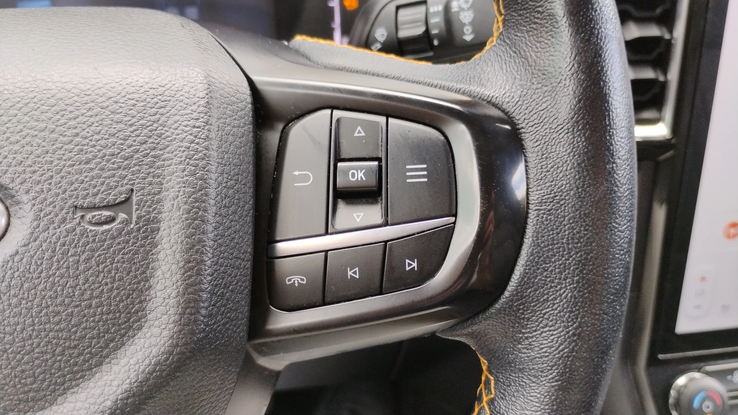 Ford Ranger 2.0 Ecobl e-AWD D Cab Wildtrack - foto 23
