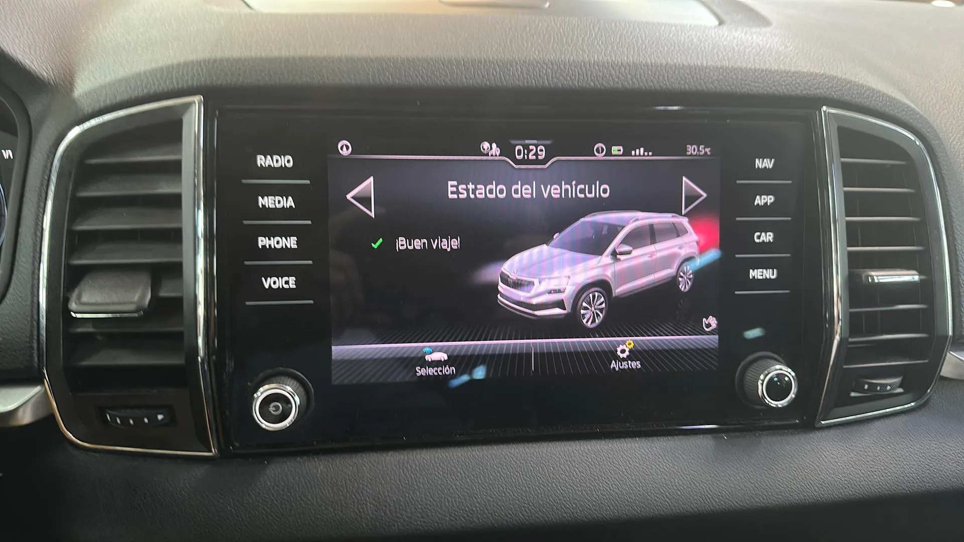 Škoda Karoq 2.0 TDI DSG 4x4 Ambition - foto 23