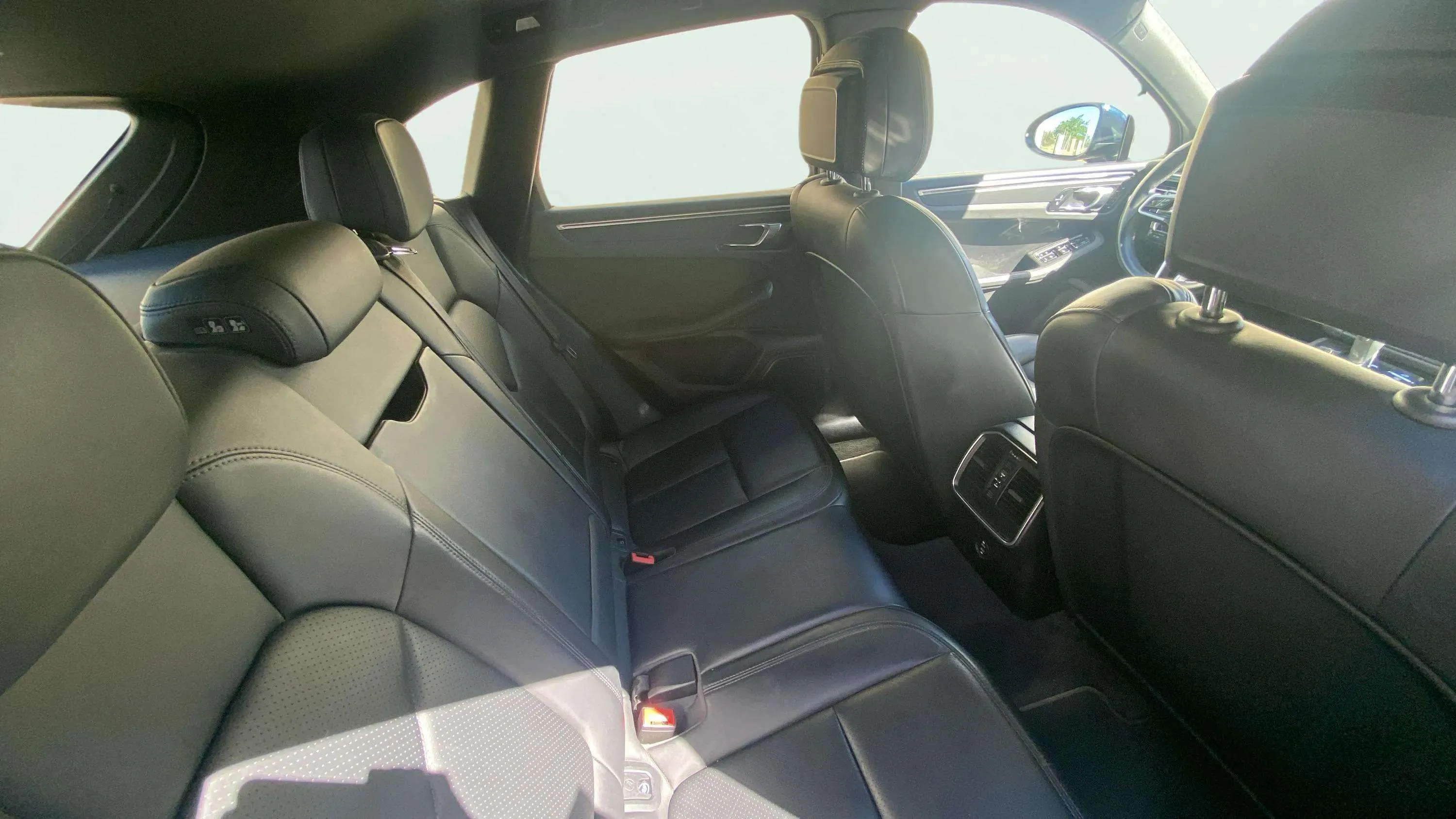 Porsche Macan - foto 14