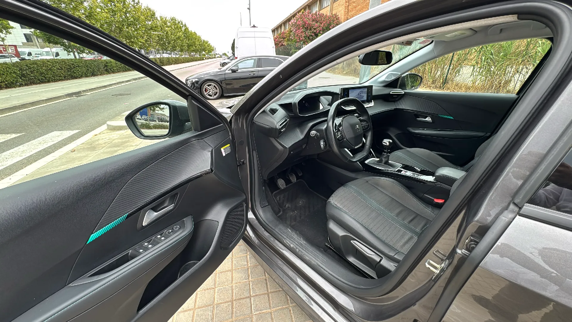 Peugeot 208 PureTech Allure Pack - foto 16