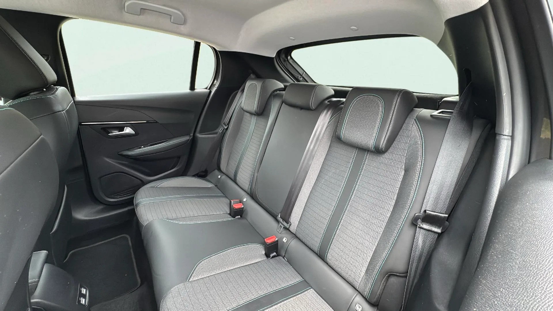 Peugeot 208 PureTech Allure Pack - foto 14