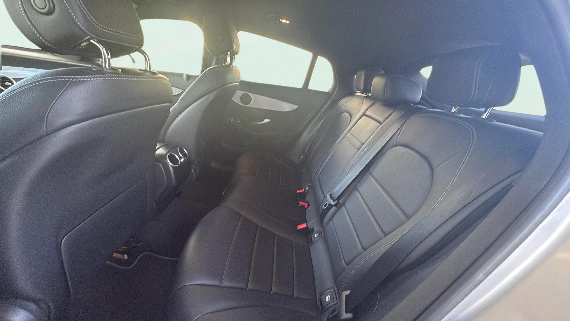 Mercedes-Benz GLC 200 4MATIC - foto 27