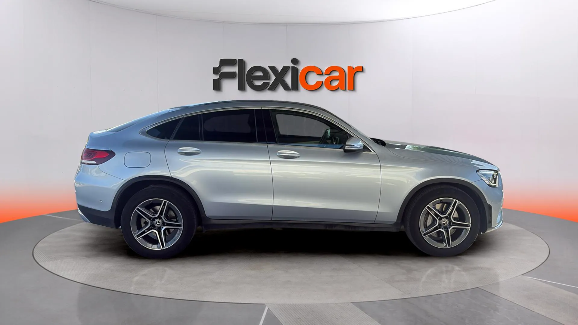 Mercedes-Benz GLC 200 4MATIC - foto 8