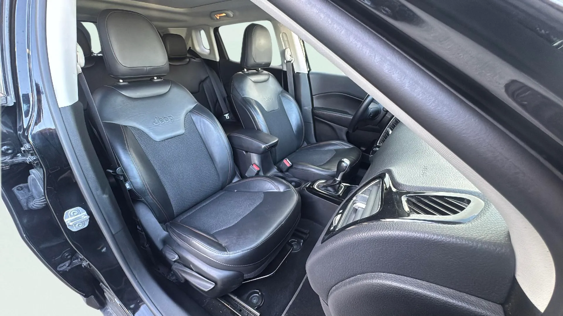 Jeep Compass 1.4 Mair Limited 4x4 AD - foto 2