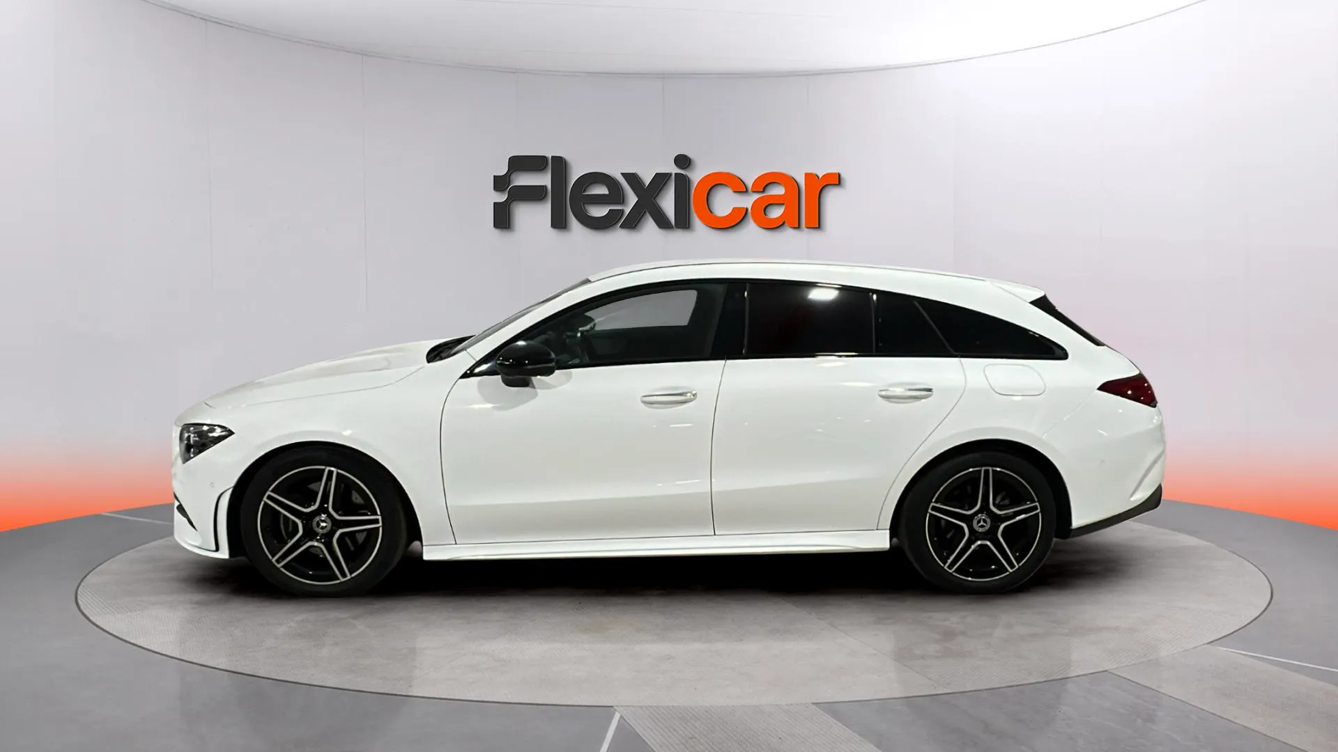 Mercedes-Benz CLA 200 D DCT Shooting Brake - foto 3