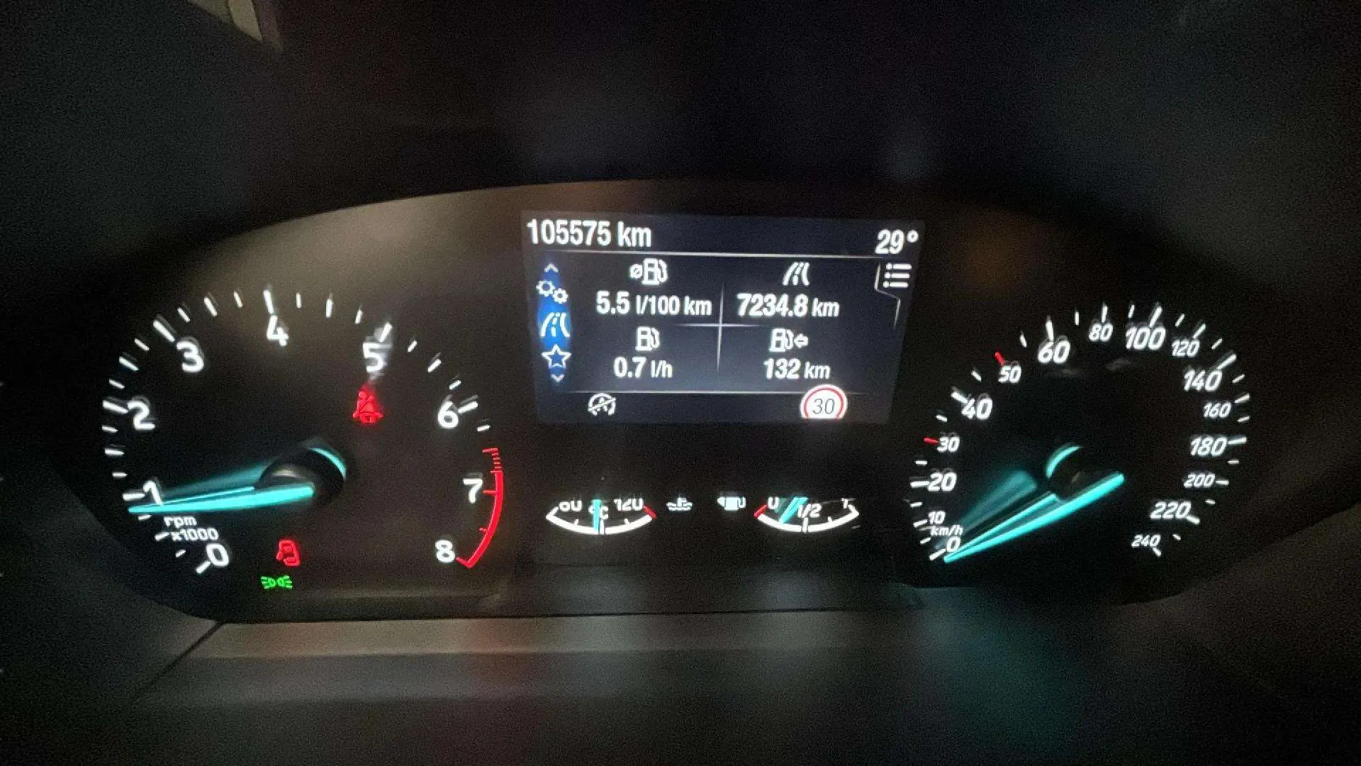 Ford Focus 1.0 EcoBoost ST-Line - foto 11