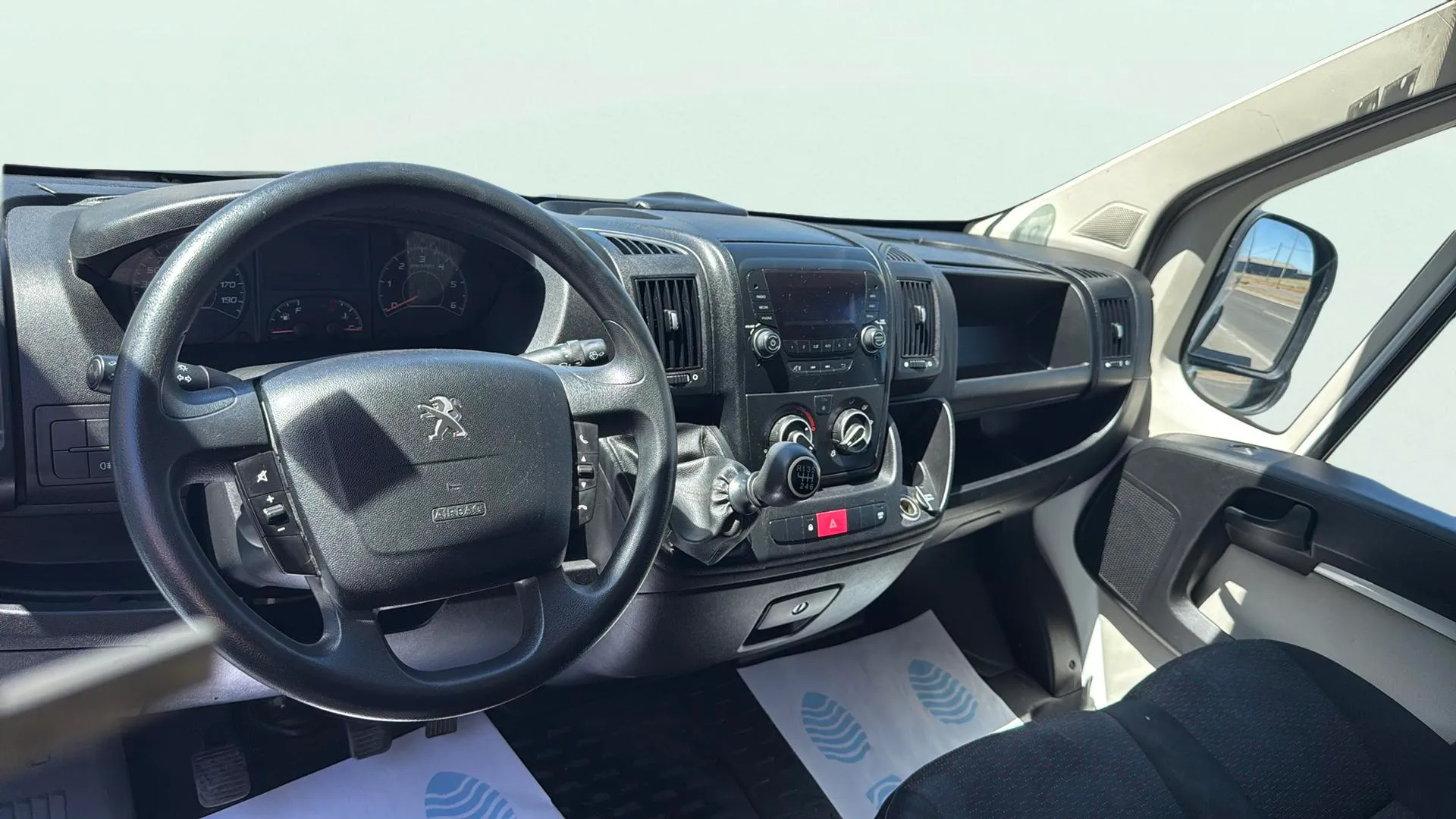Peugeot Boxer 2.0 - foto 10