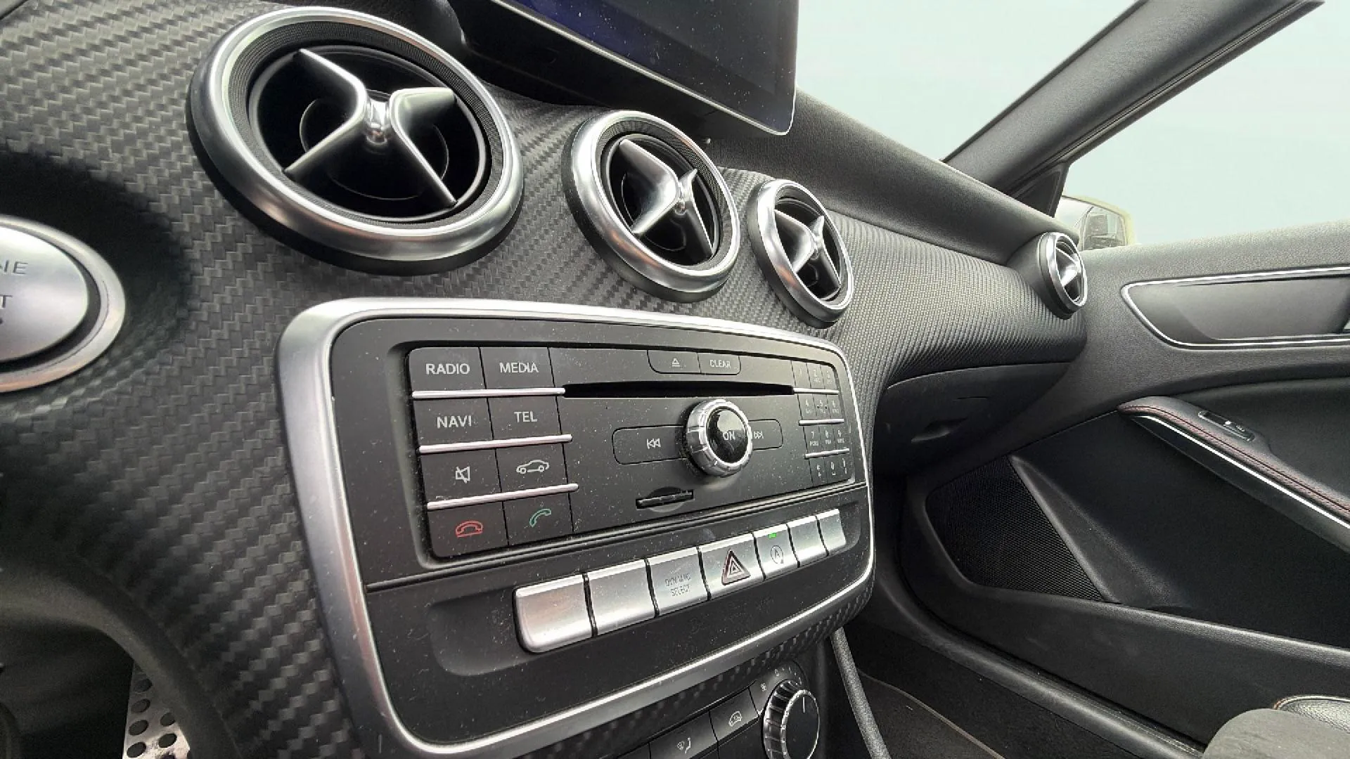 Mercedes-Benz Clase A A 200 d AMG Line - foto 15