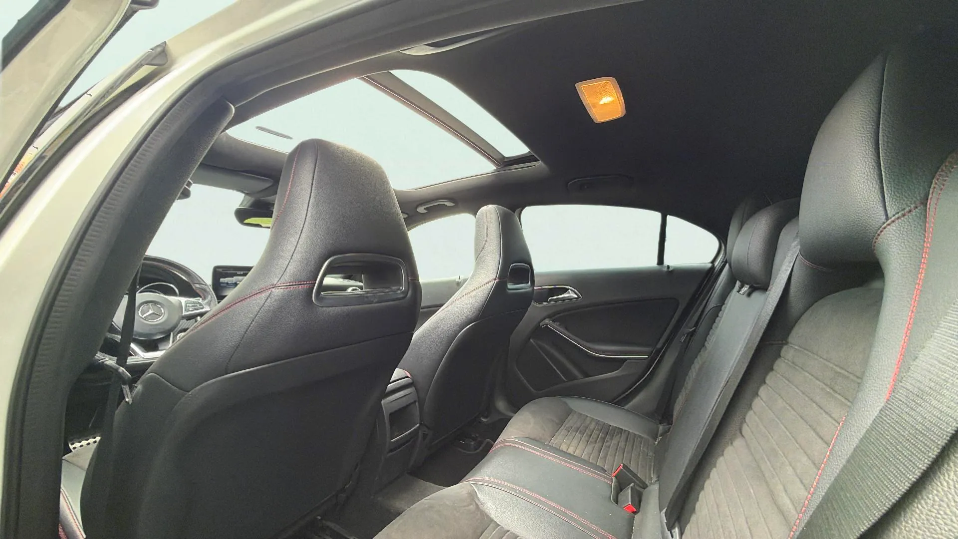 Mercedes-Benz Clase A A 200 d AMG Line - foto 33