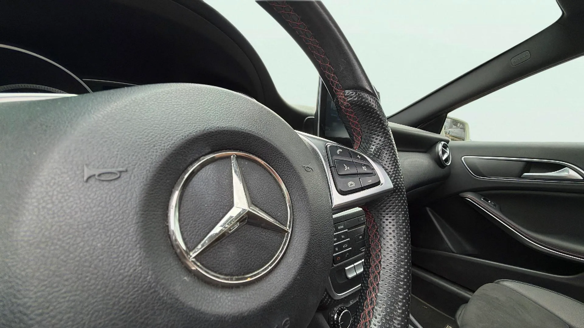 Mercedes-Benz Clase A A 200 d AMG Line - foto 30