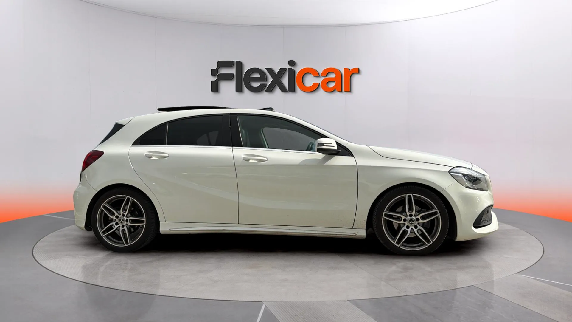 Mercedes-Benz Clase A A 200 d AMG Line - foto 8