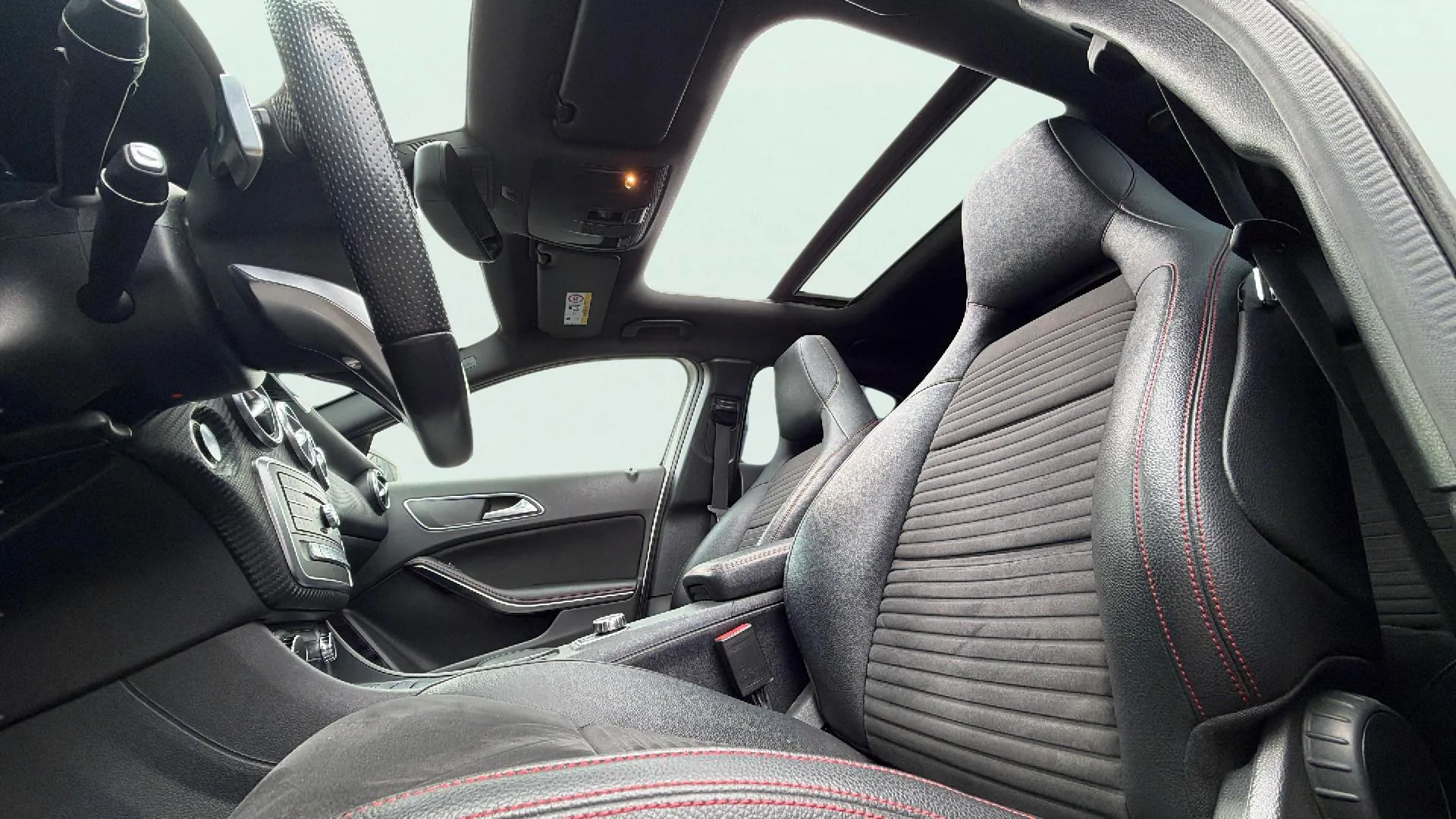 Mercedes-Benz Clase A A 200 d AMG Line - foto 10