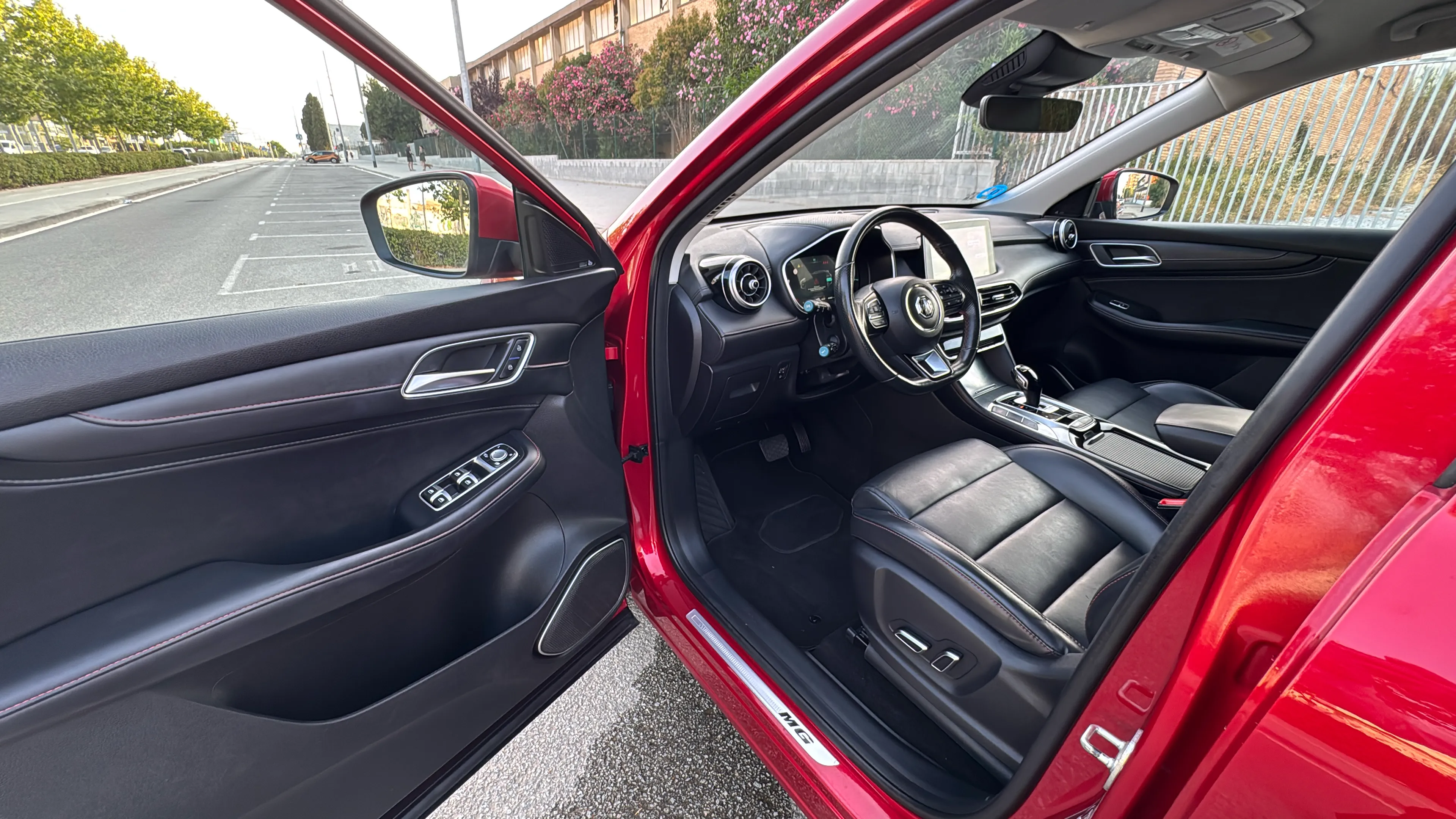 MG HS 1.5T-GDI PHEV Luxury - foto 16