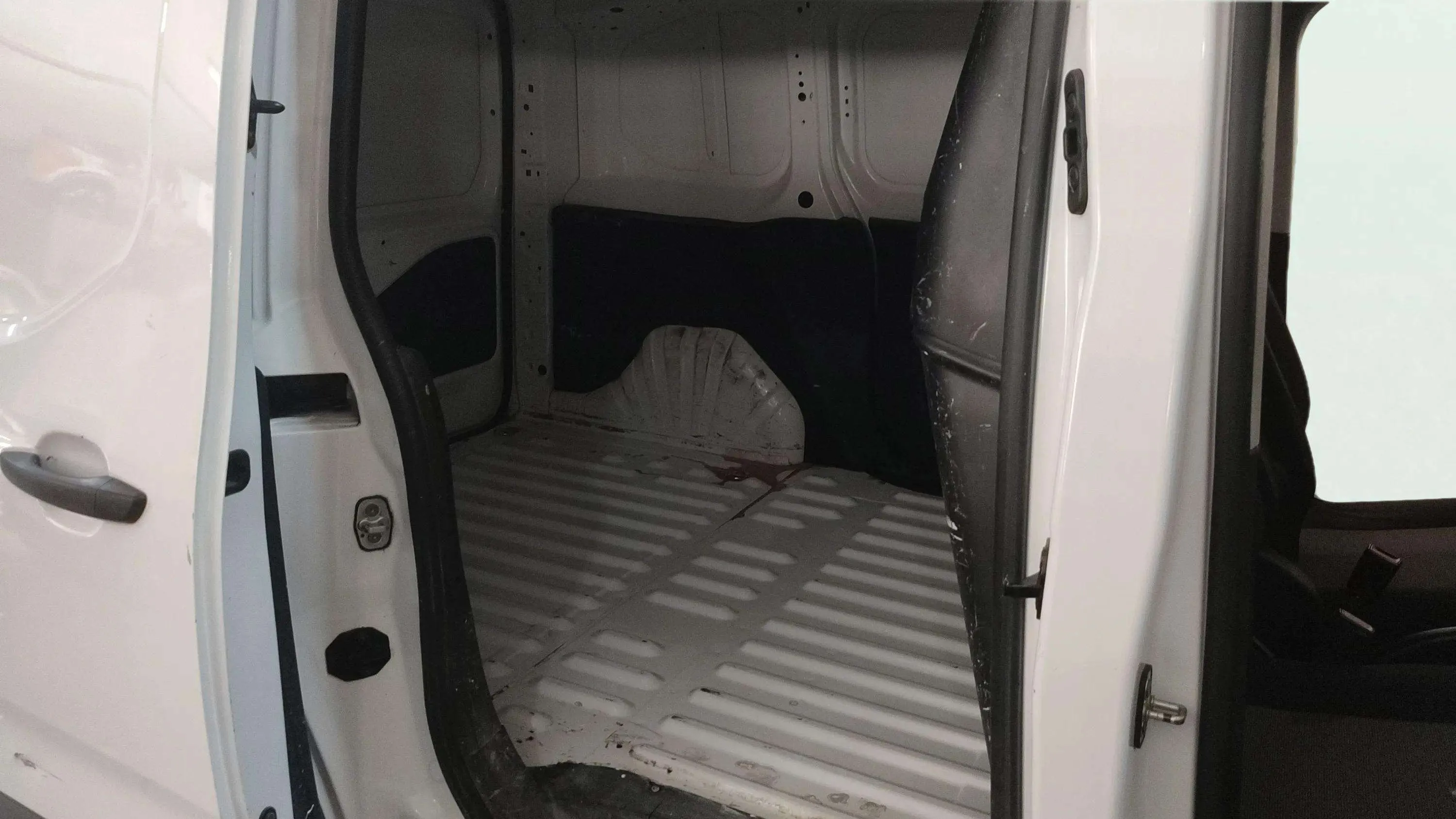 Opel Combo 1.5 TD Expression L - foto 12