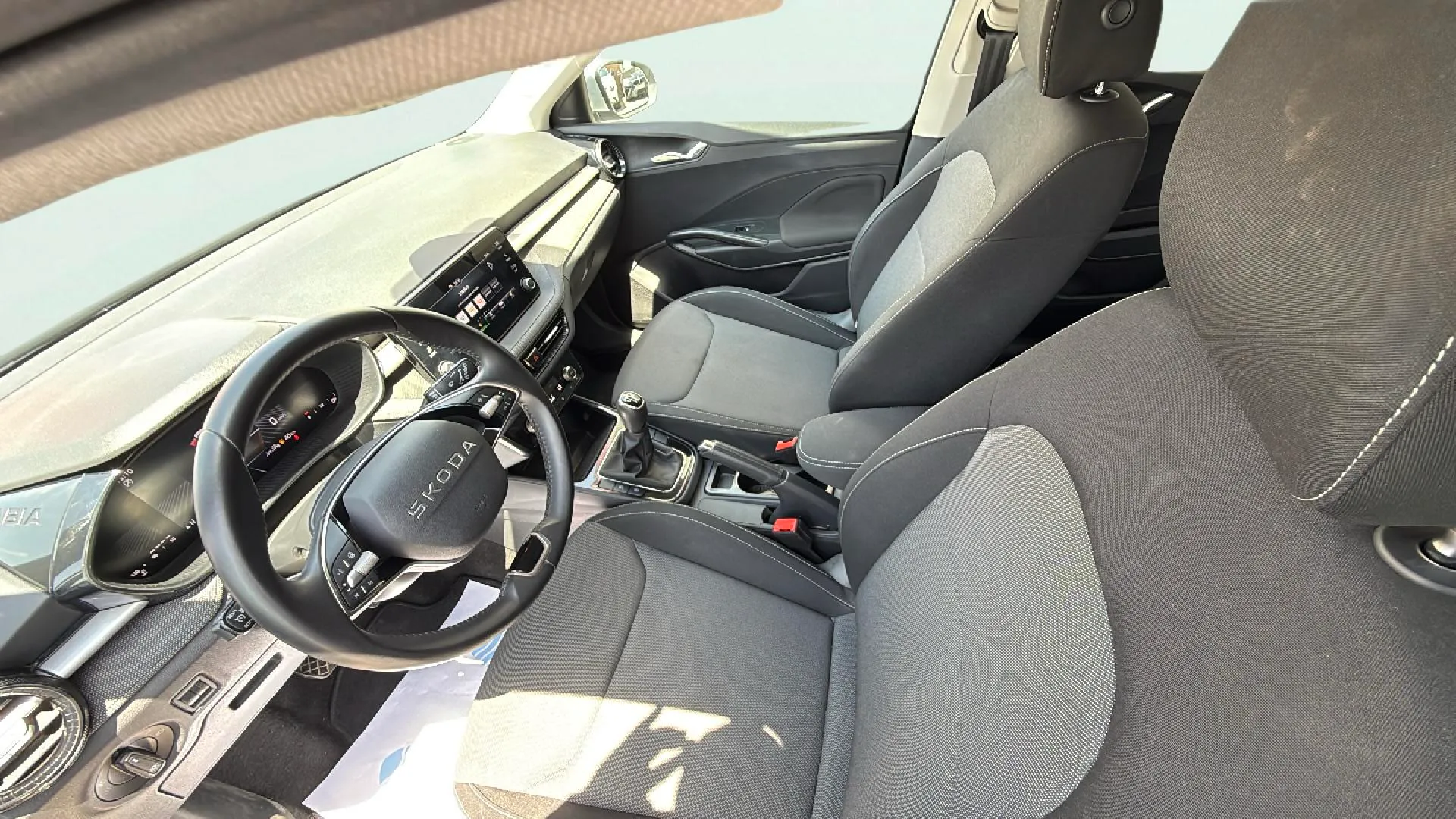 Škoda Fabia 1.0 TSI Selection - foto 9