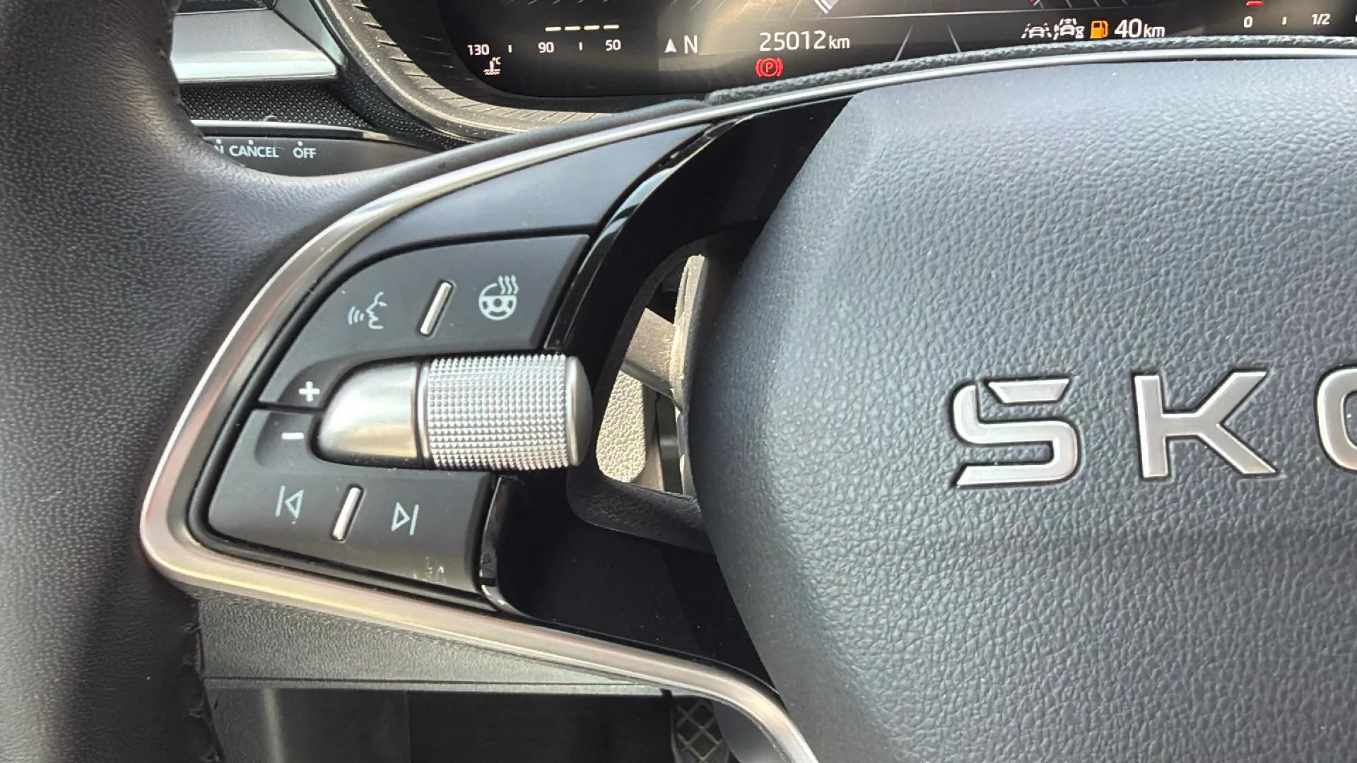 Škoda Fabia 1.0 TSI Selection - foto 18