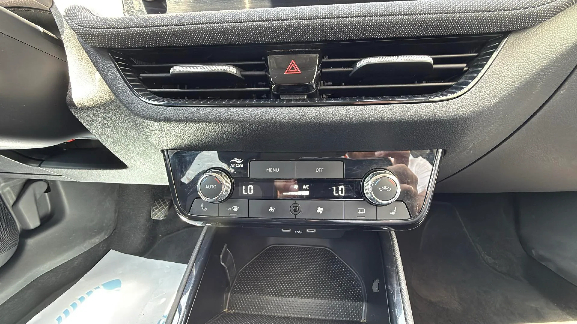 Škoda Fabia 1.0 TSI Selection - foto 14