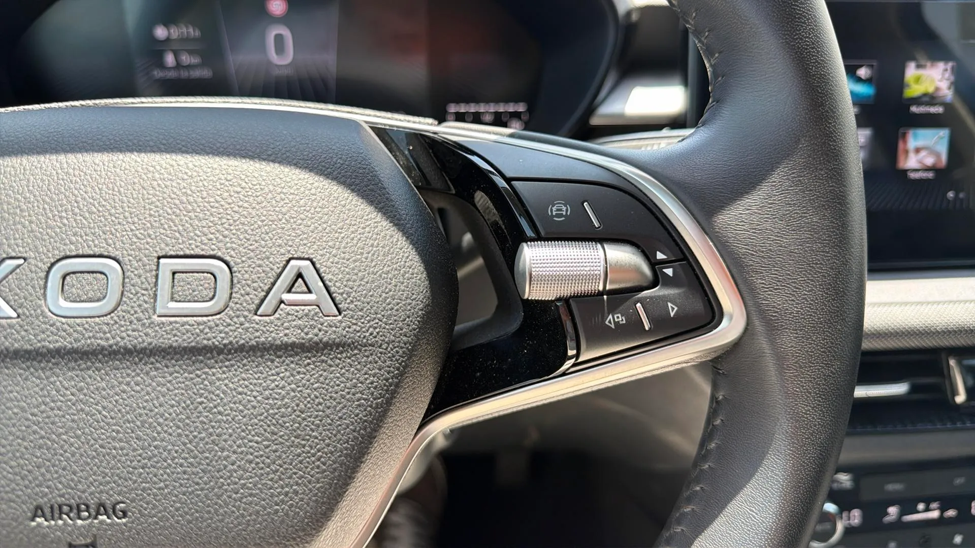 Škoda Fabia 1.0 TSI Selection - foto 12