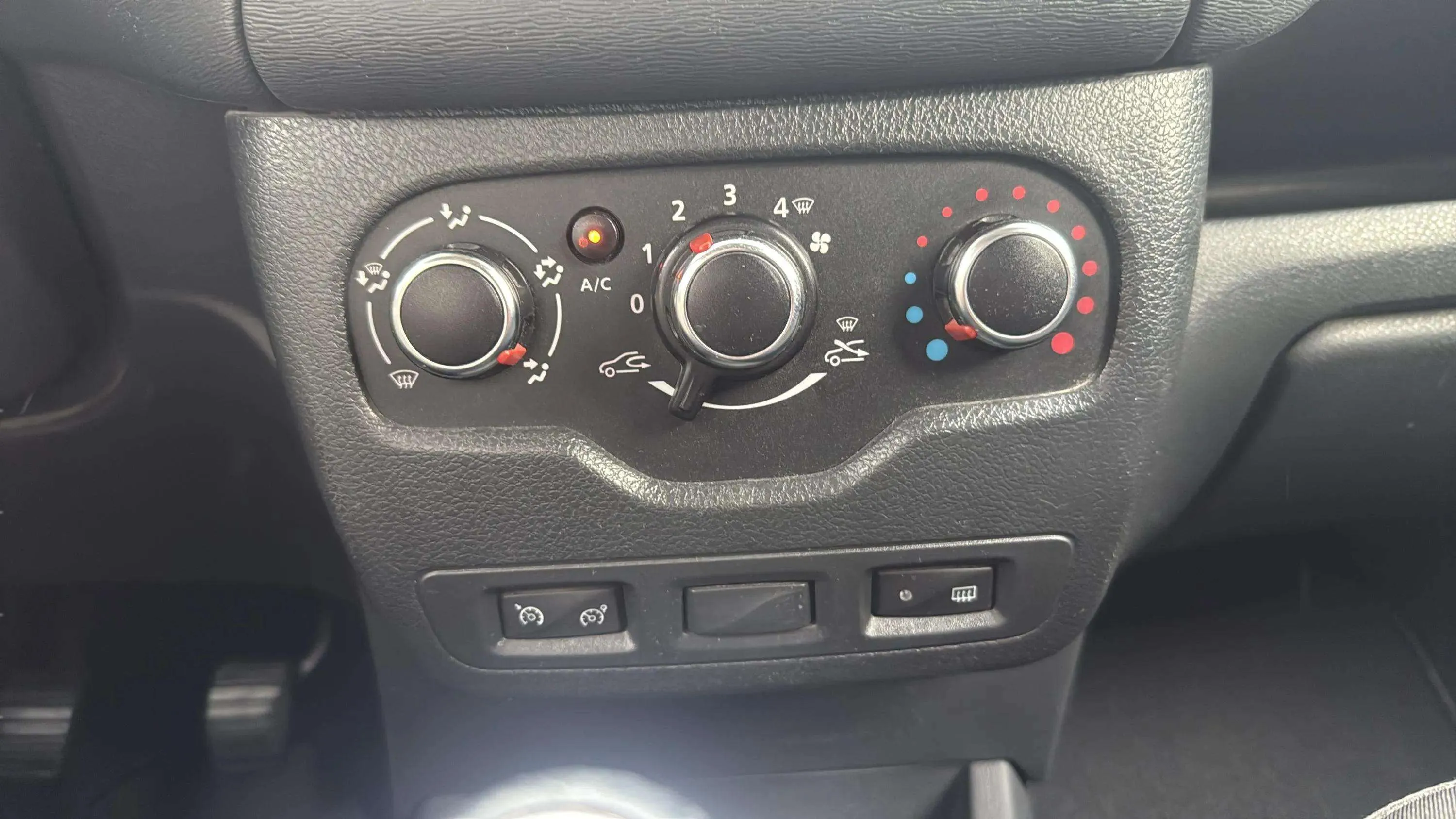 Dacia Lodgy Comfort Blue dCi 7 plazas 18 - foto 19