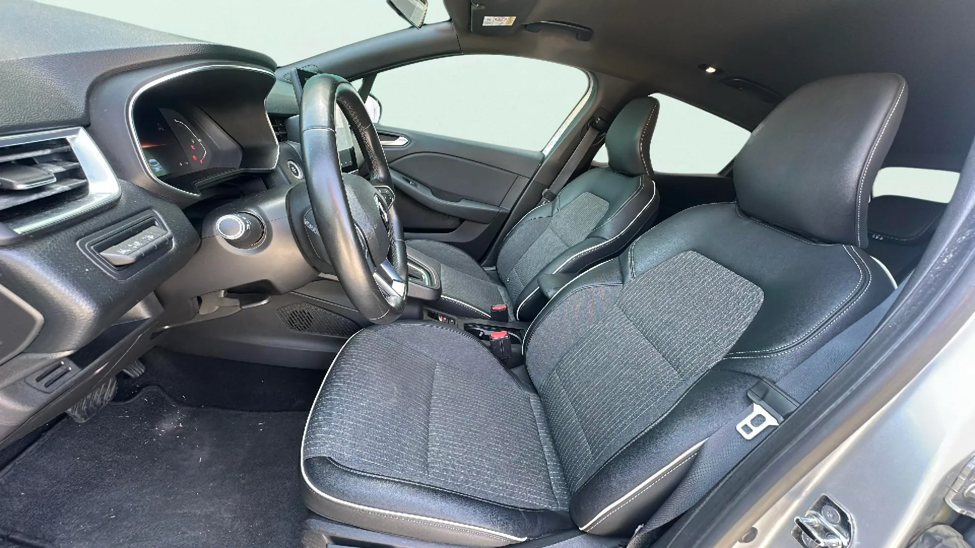 Renault Clio Zen E-Tech Híbrido - foto 9