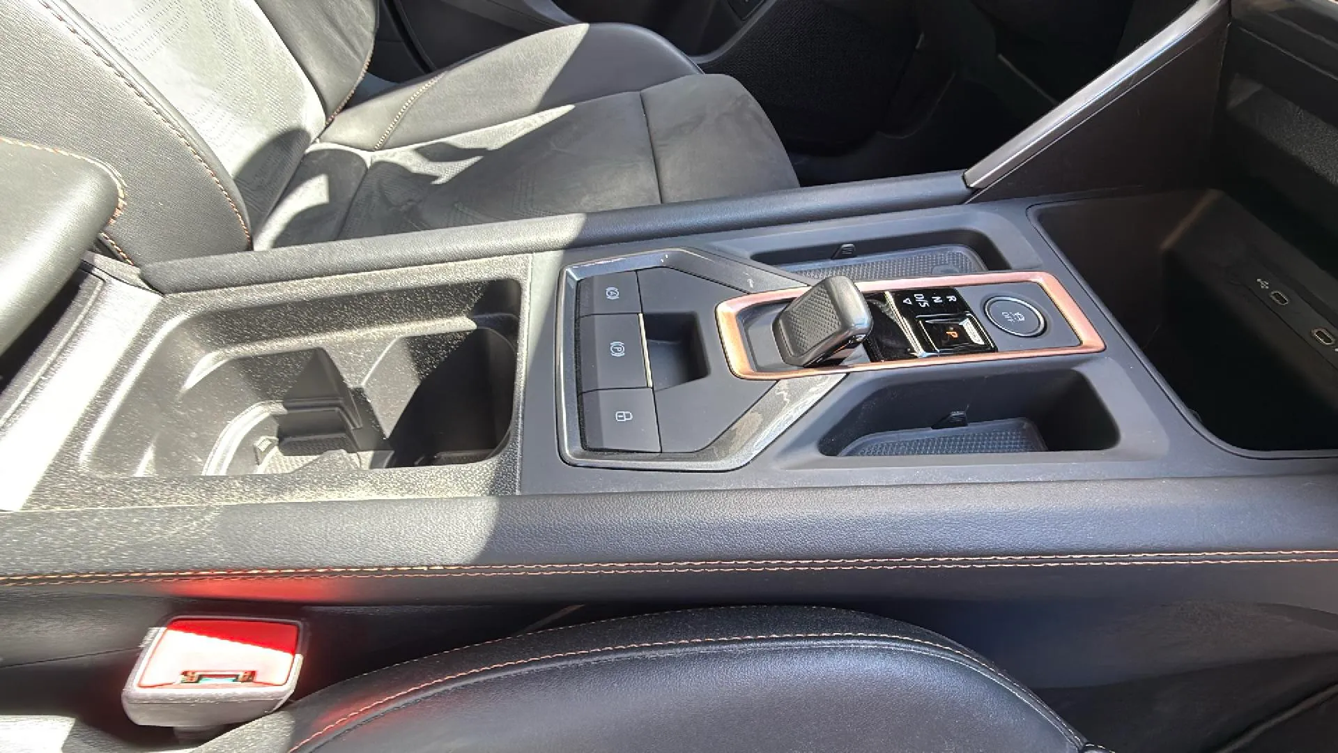Cupra Formentor 1.5 eTSI Launch Edition DSG - foto 16