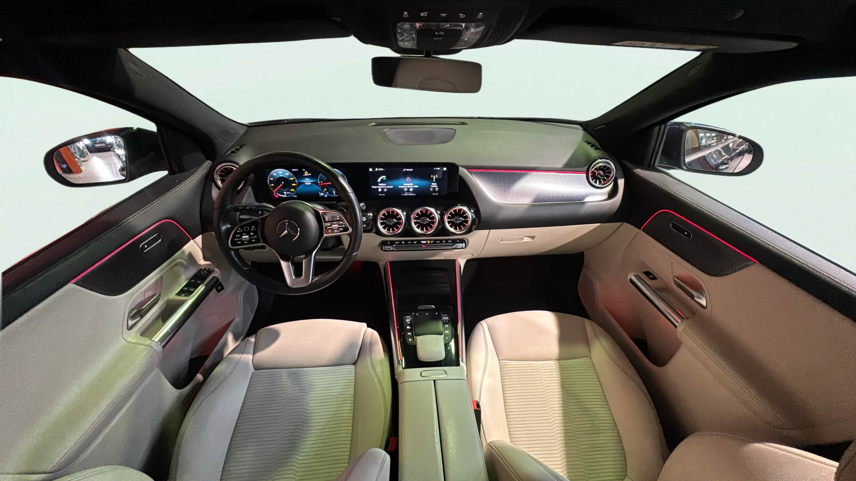 Mercedes-Benz GLA 200 D - foto 15