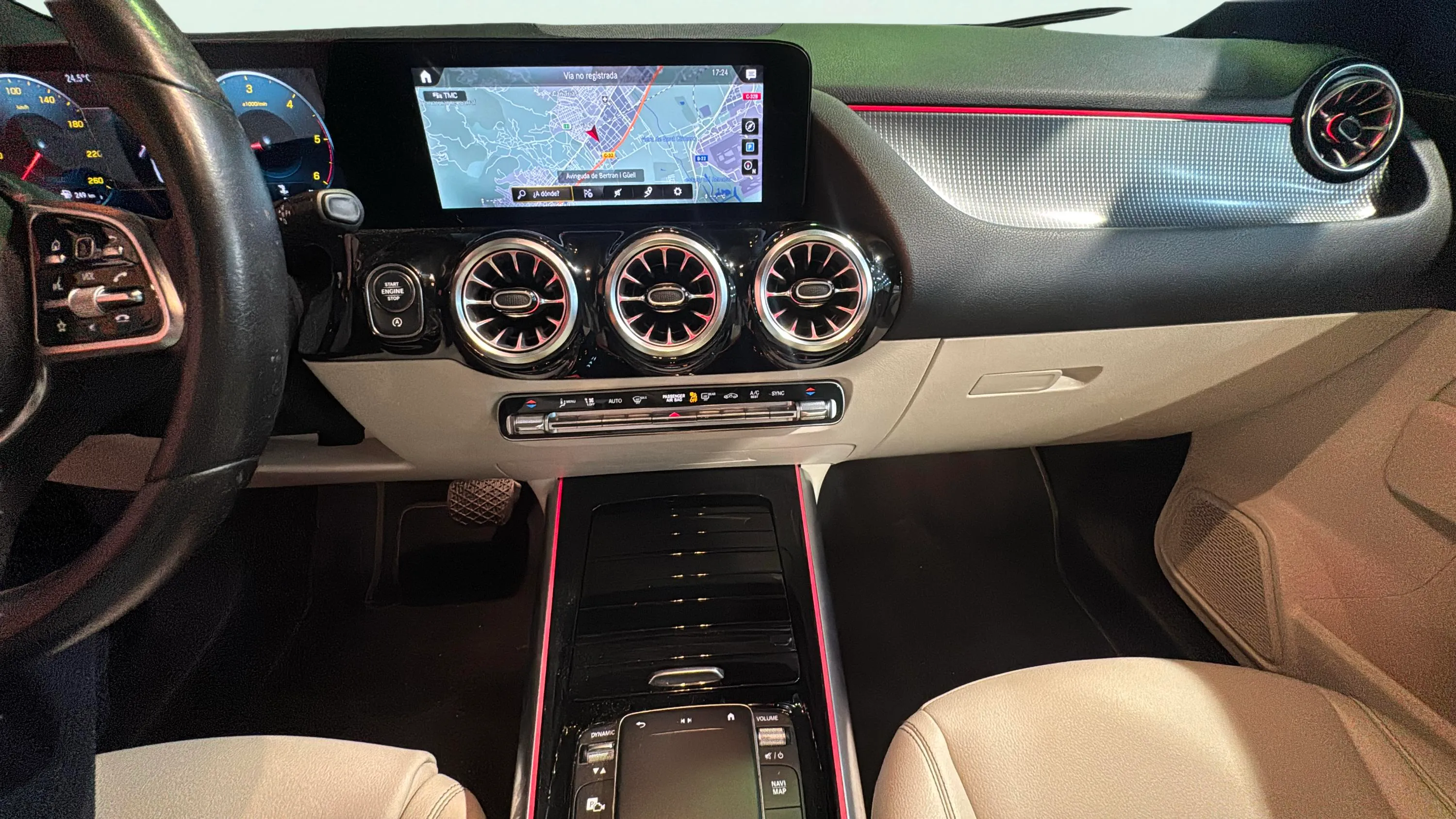 Mercedes-Benz GLA 200 D - foto 20