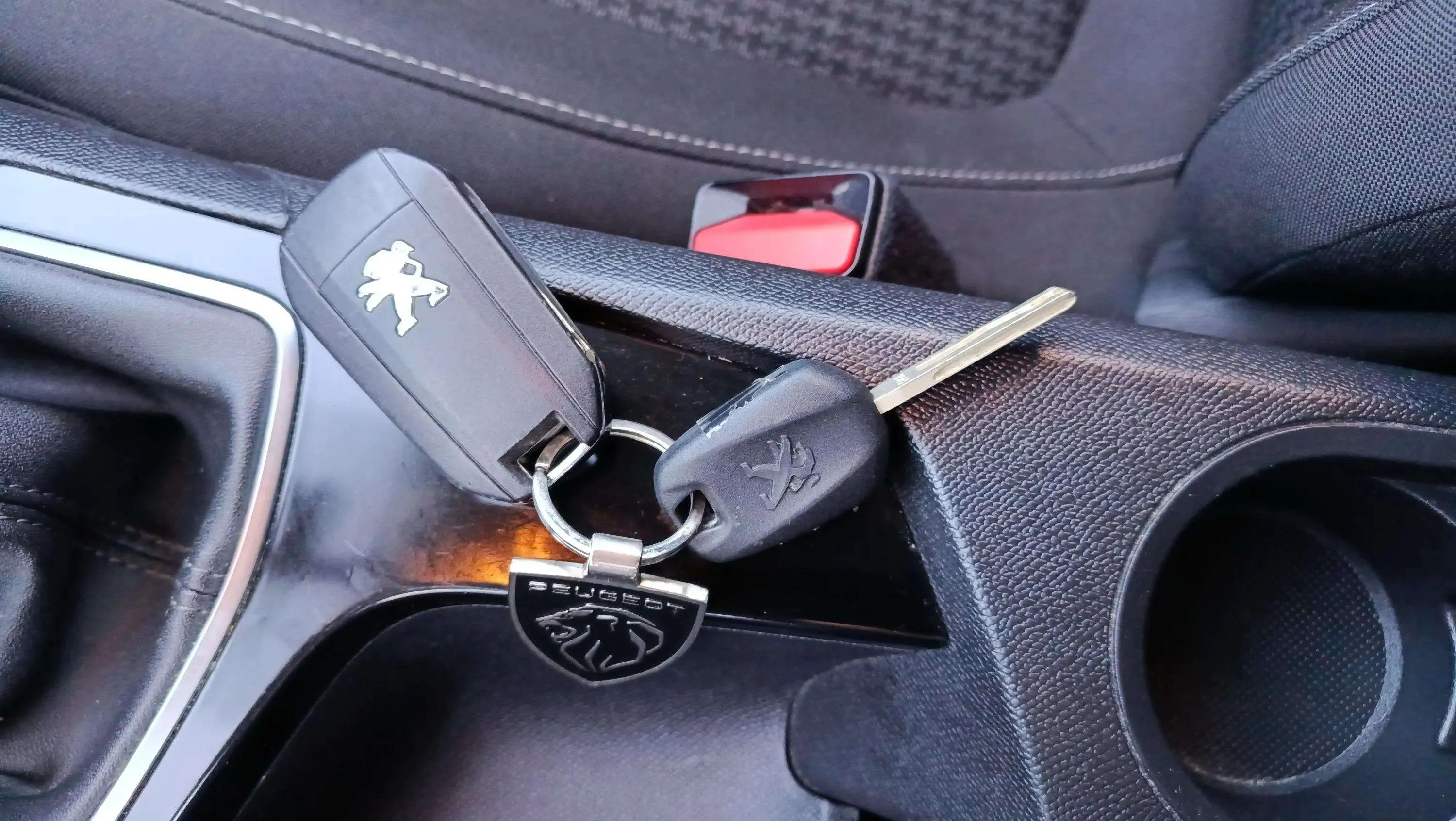 Peugeot 308 SW Access 1.2 PureTech 110 - foto 25