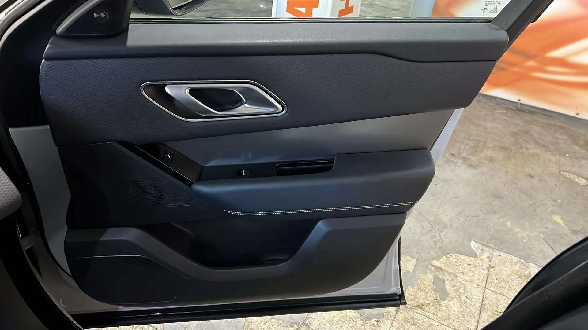 Land Rover Range Rover Velar 2.0 D180 4WD - foto 15