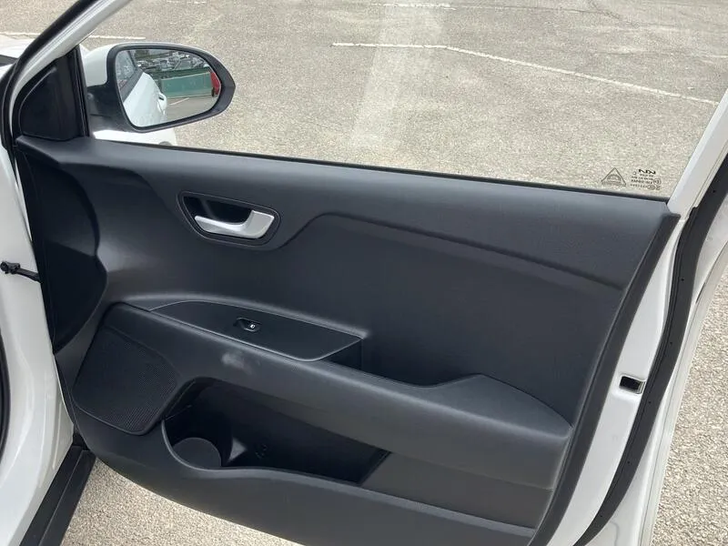 Kia Stonic 1.0 T-GDi MHEV iMT Concept - foto 31