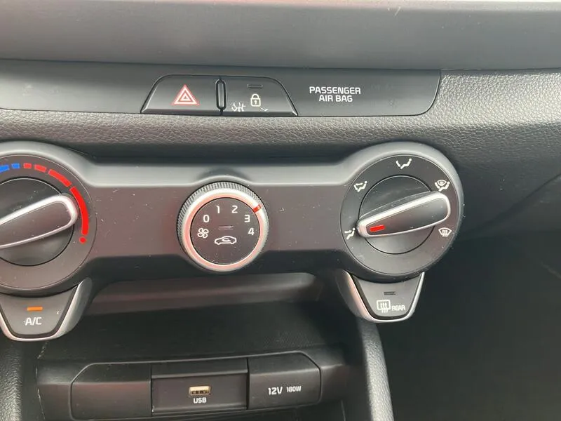 Kia Stonic 1.0 T-GDi MHEV iMT Concept - foto 43