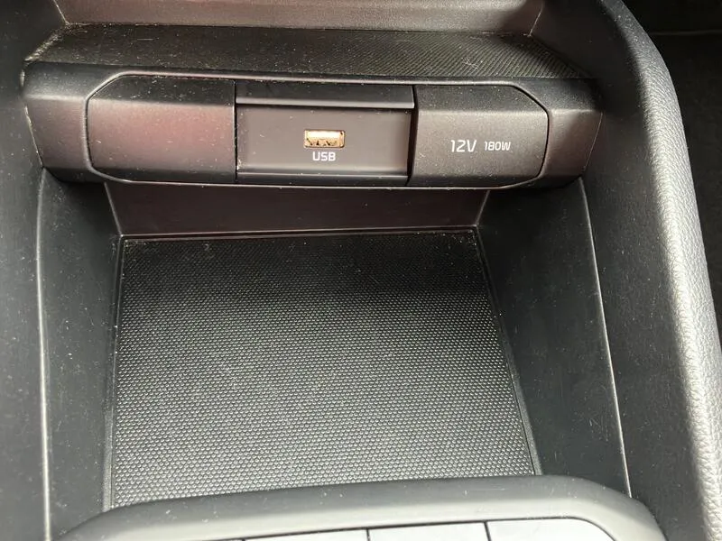 Kia Stonic 1.0 T-GDi MHEV iMT Concept - foto 42