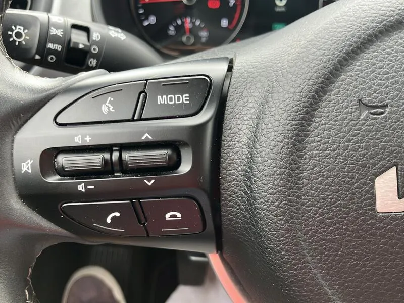 Kia Stonic 1.0 T-GDi MHEV iMT Concept - foto 38