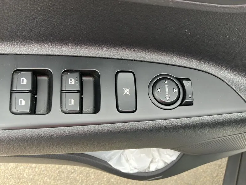 Kia Stonic 1.0 T-GDi MHEV iMT Concept - foto 35