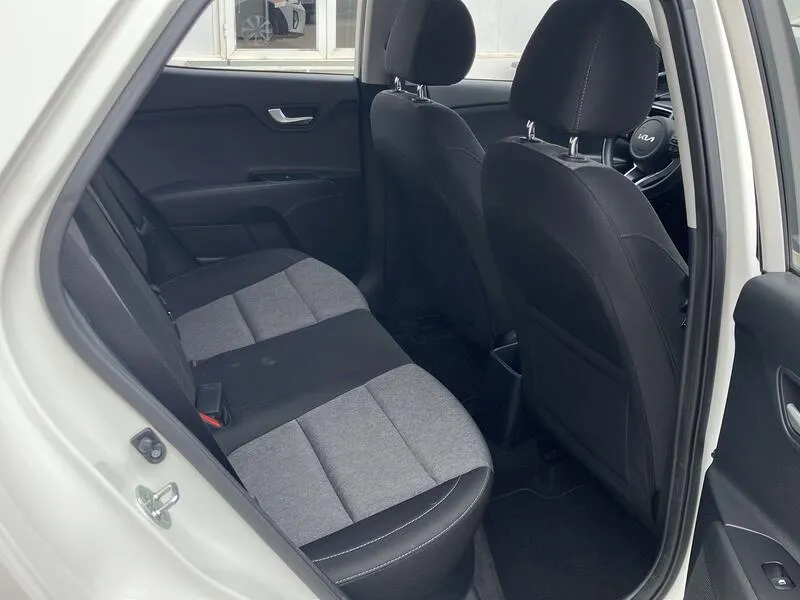 Kia Stonic 1.0 T-GDi MHEV iMT Concept - foto 30