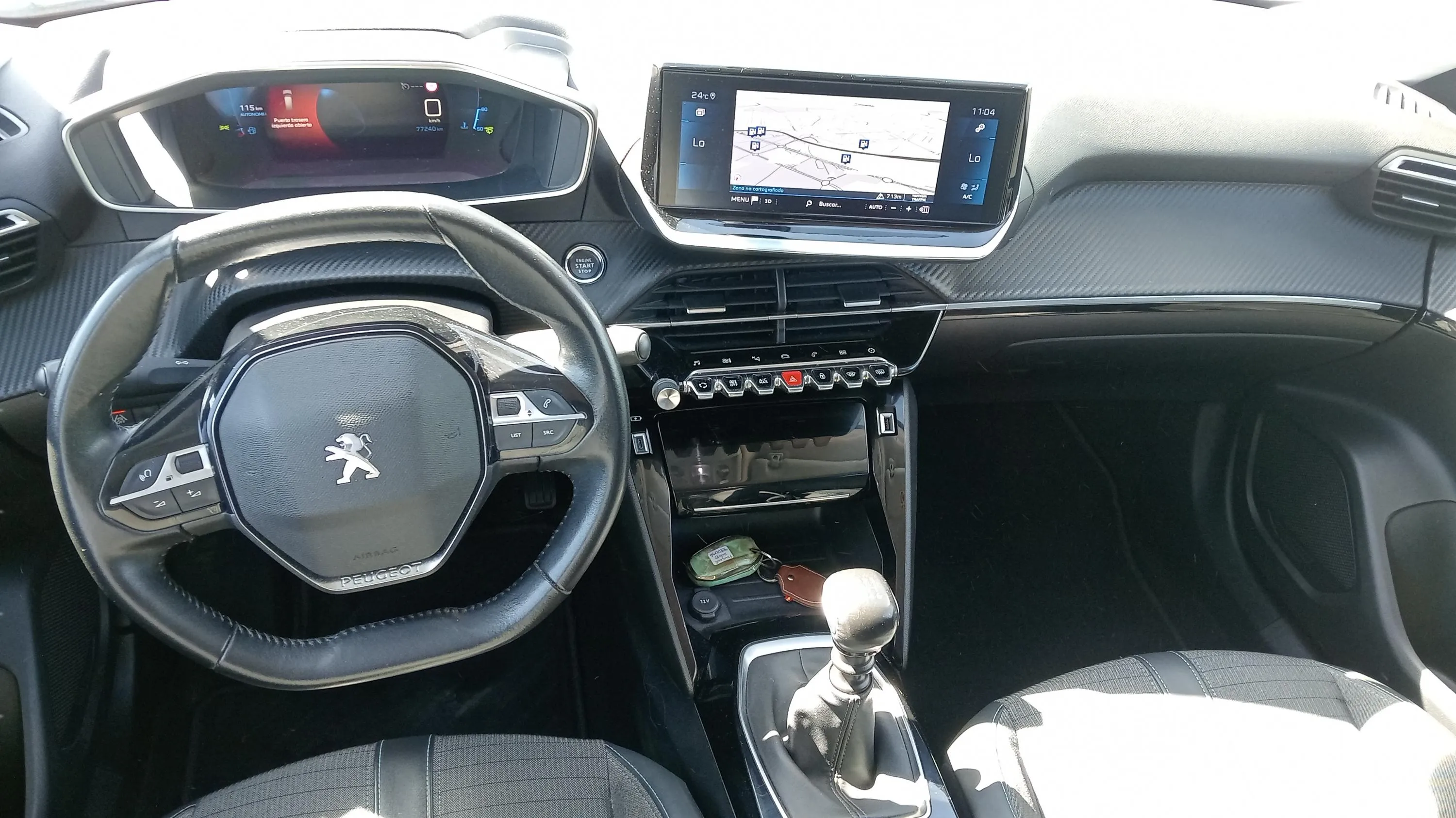 Peugeot 2008 Allure Pack PureTech 130 BVM6 - foto 15