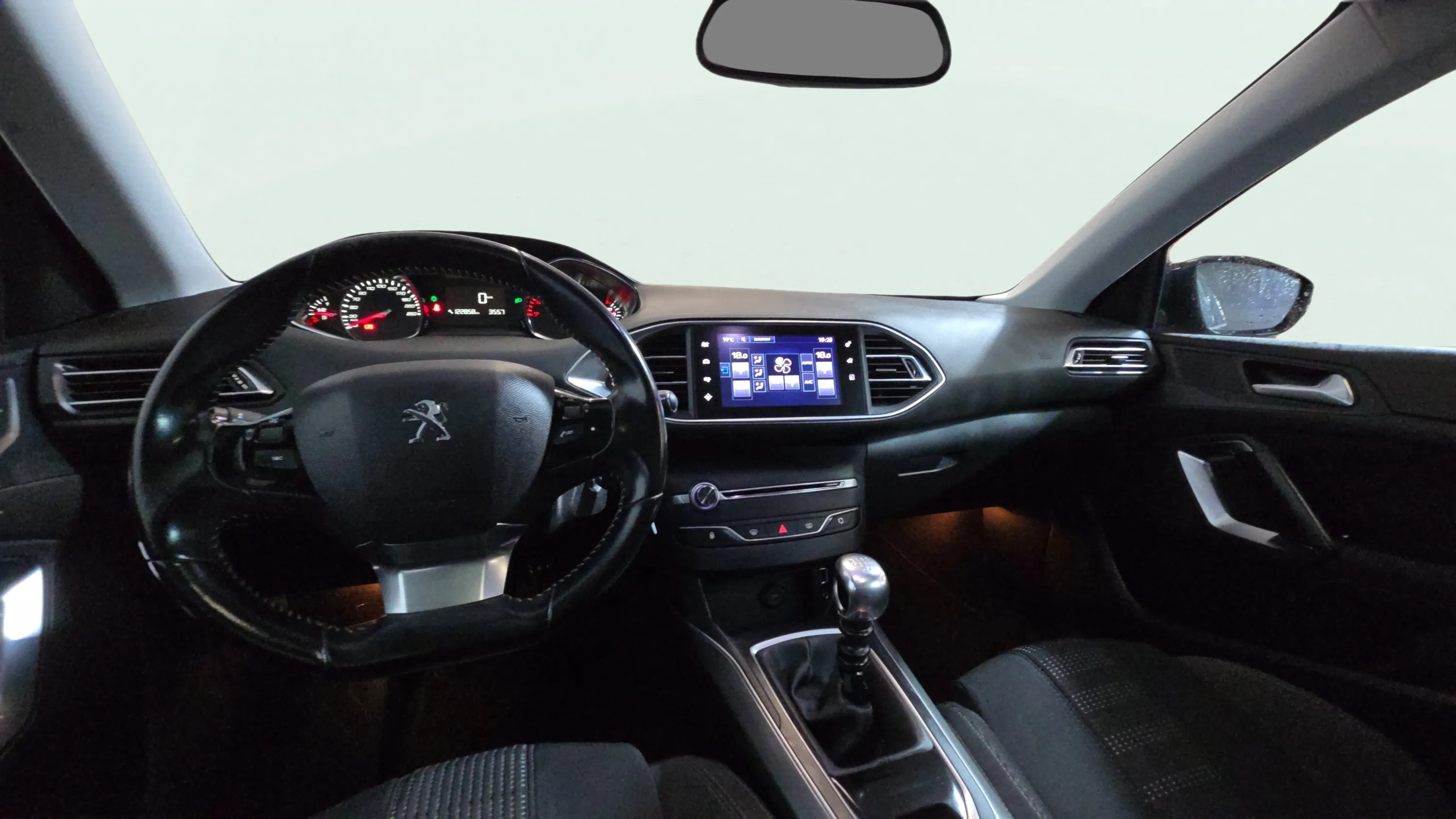 Peugeot 308 Allure 1.2 PureTech - foto 14