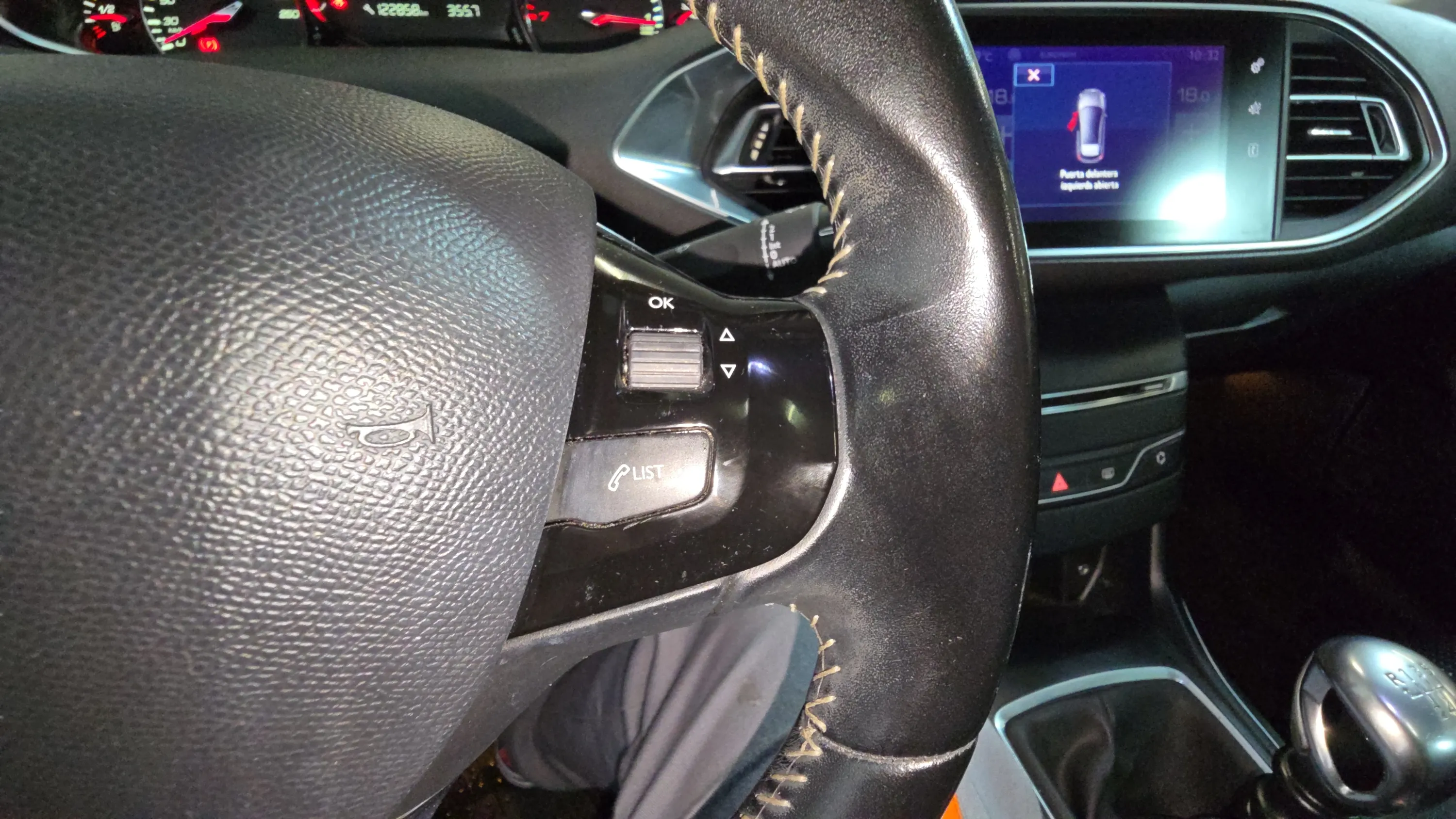Peugeot 308 Allure 1.2 PureTech - foto 16