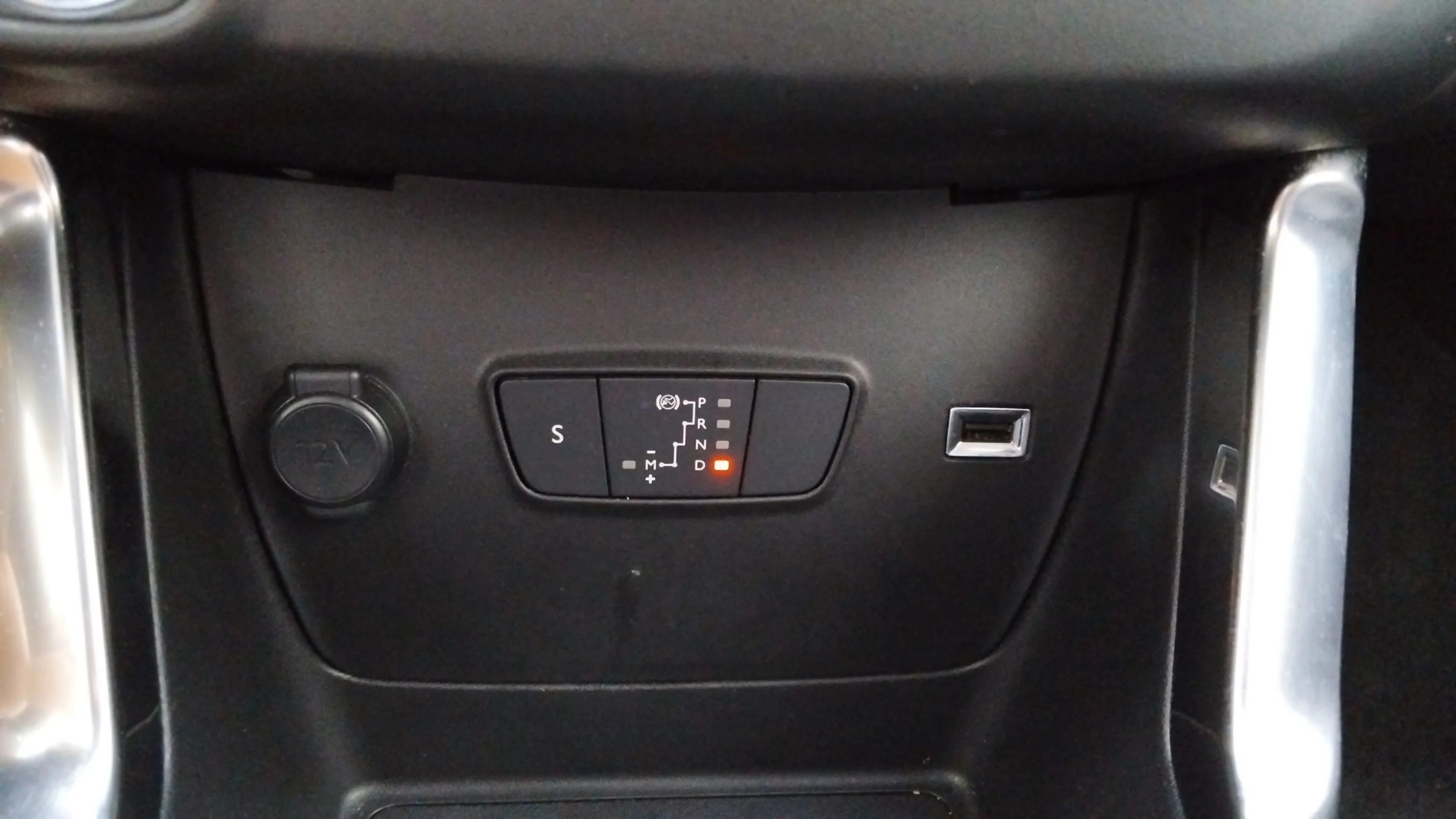 Citroën C3 Aircross BlueHDi EAT6 Shine - foto 23