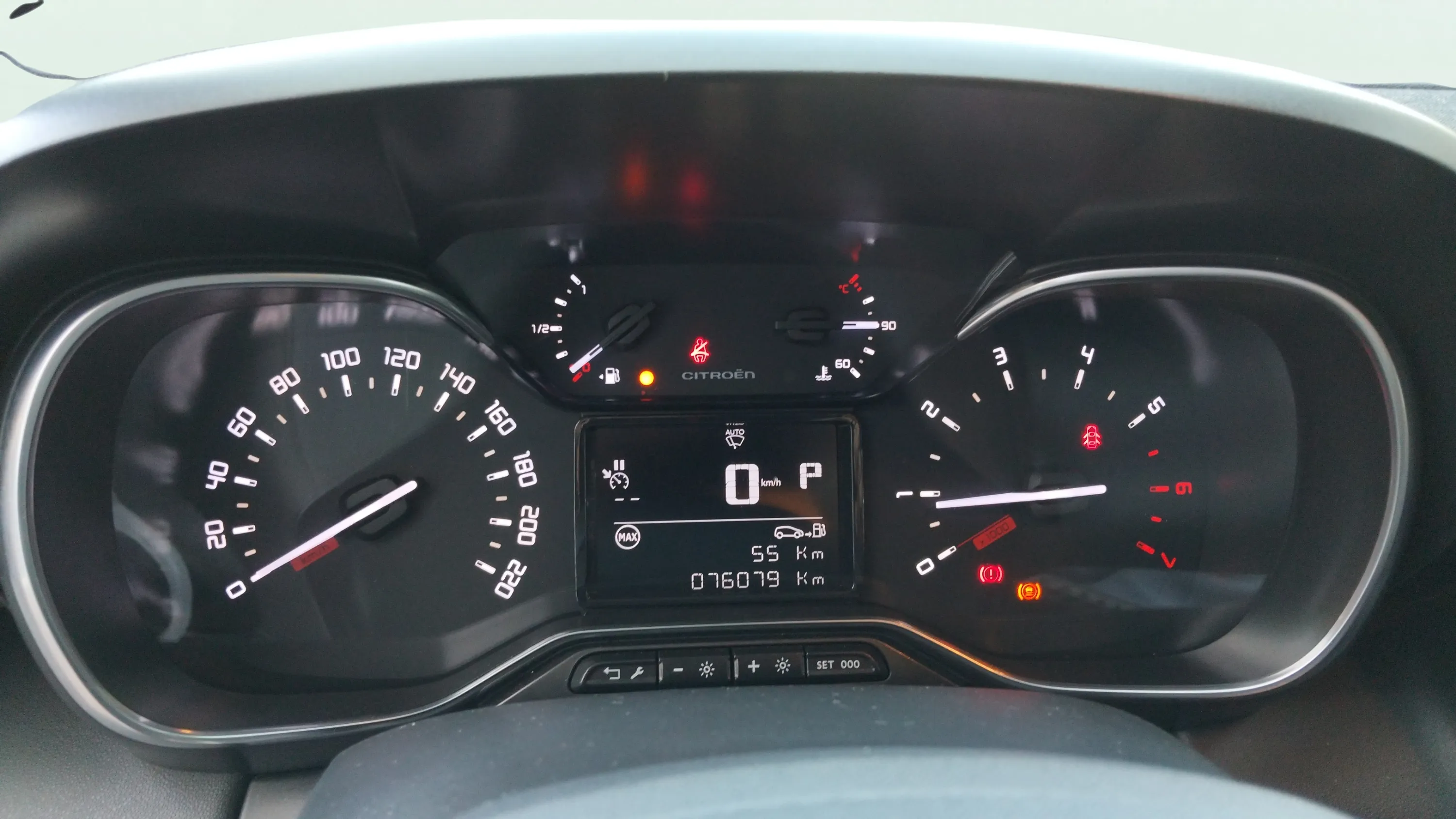 Citroën C3 Aircross BlueHDi EAT6 Shine - foto 14