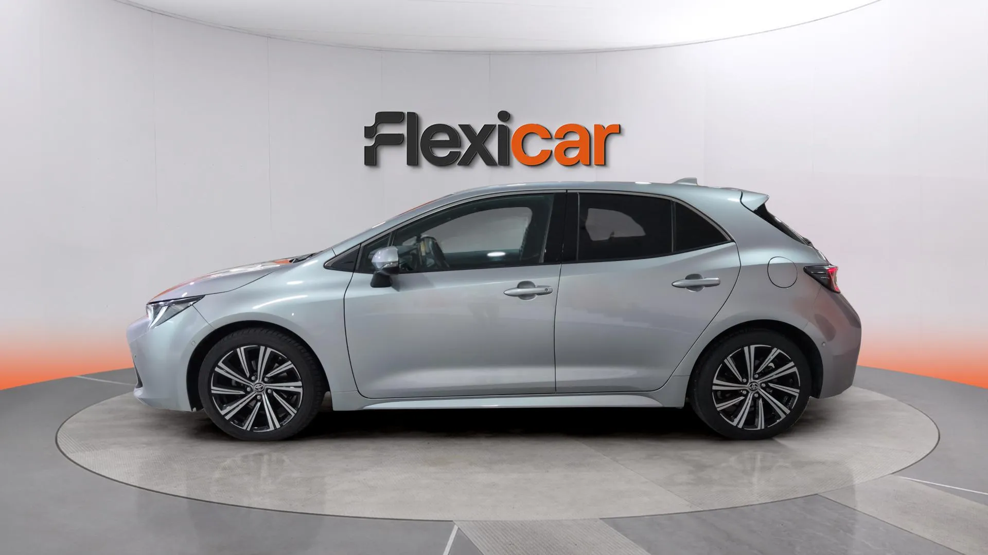 Toyota Corolla 1.8 125H Active Tech E-CVT - foto 4