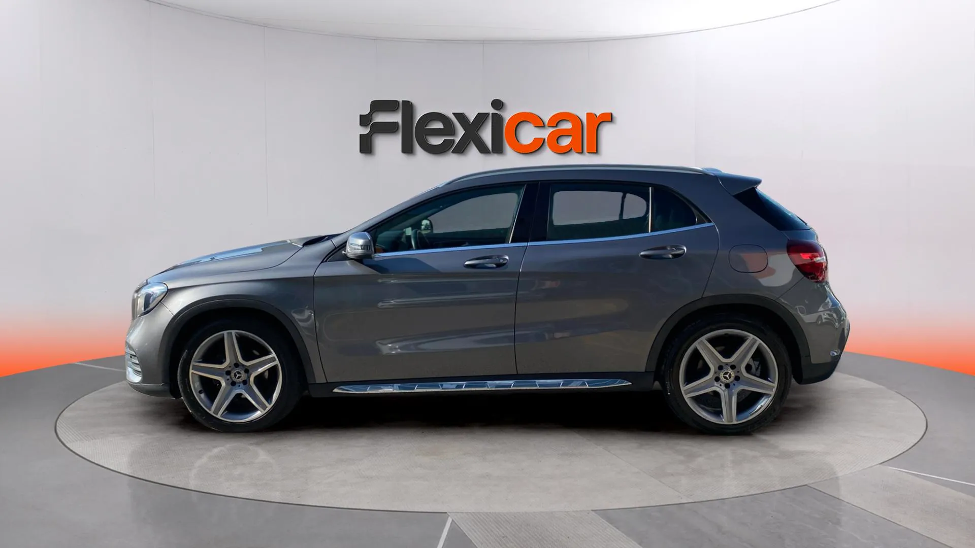 Mercedes-Benz GLA 200 d - foto 4